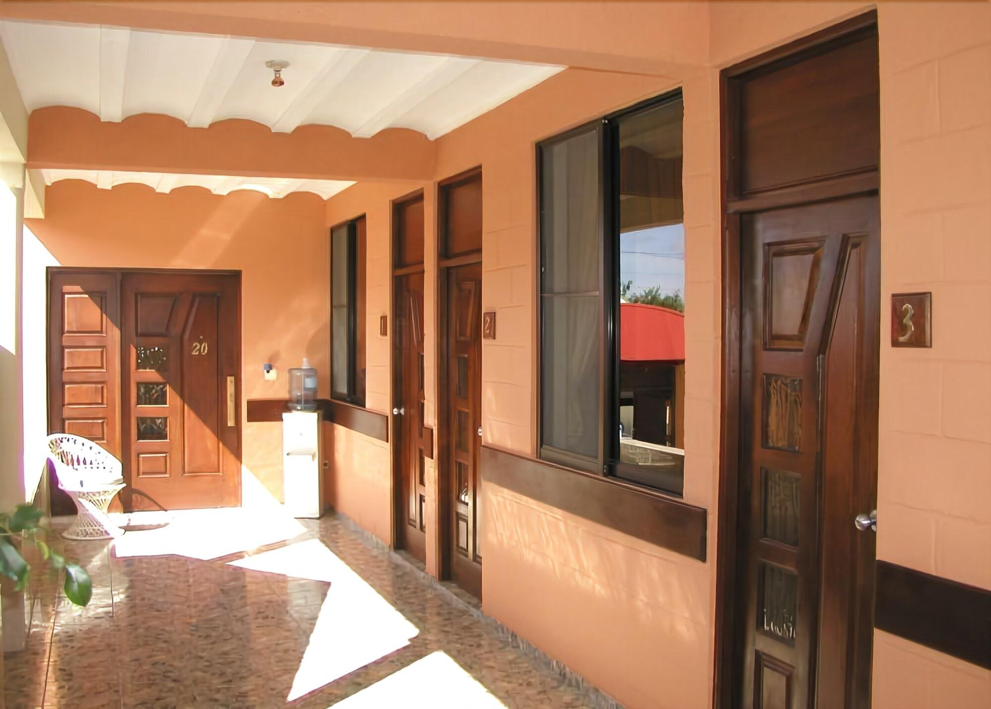 Hotel Garant & Suites by null