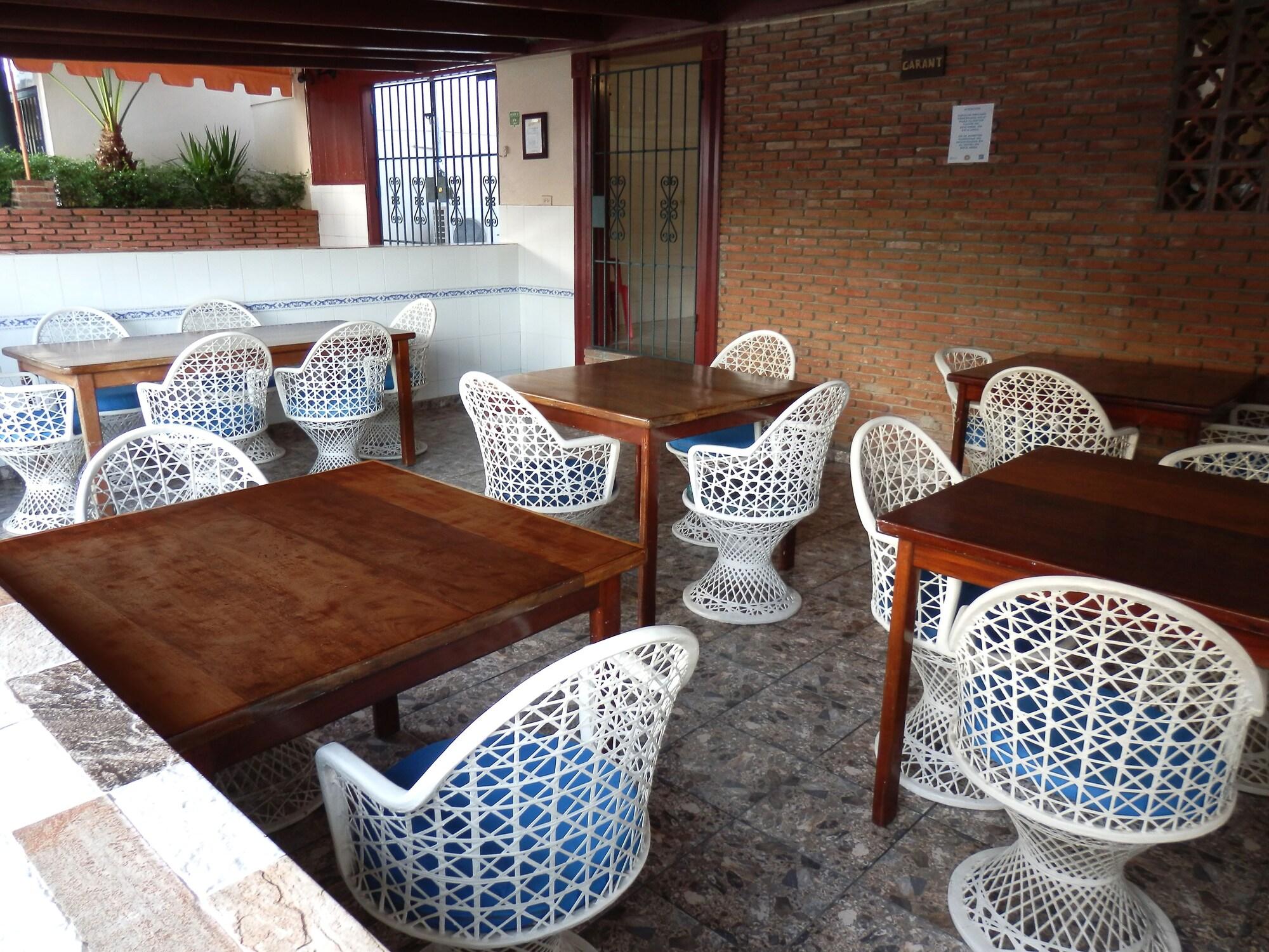 Hotel Garant & Suites