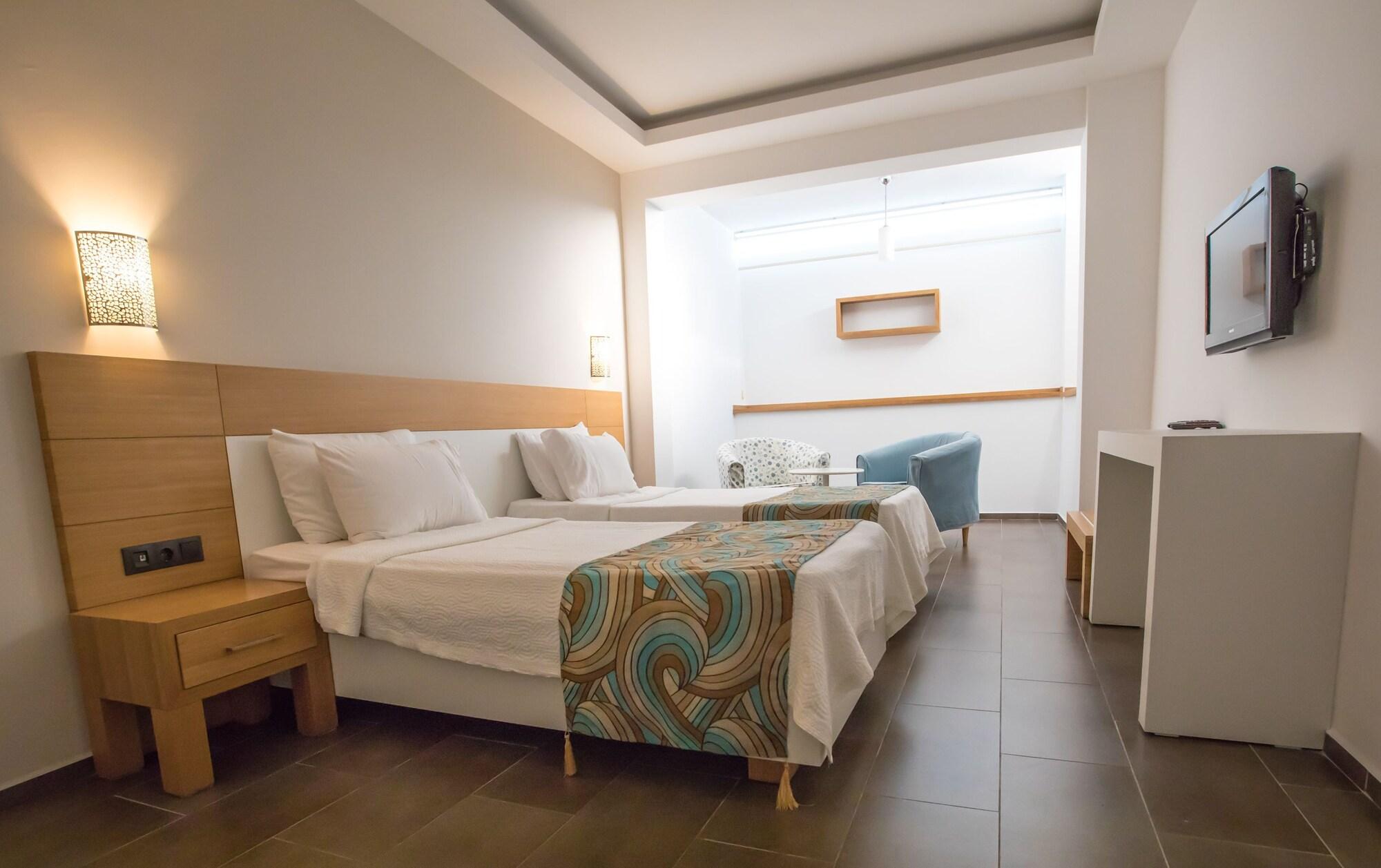 Mozaik Swim Up Hotel And Apartments