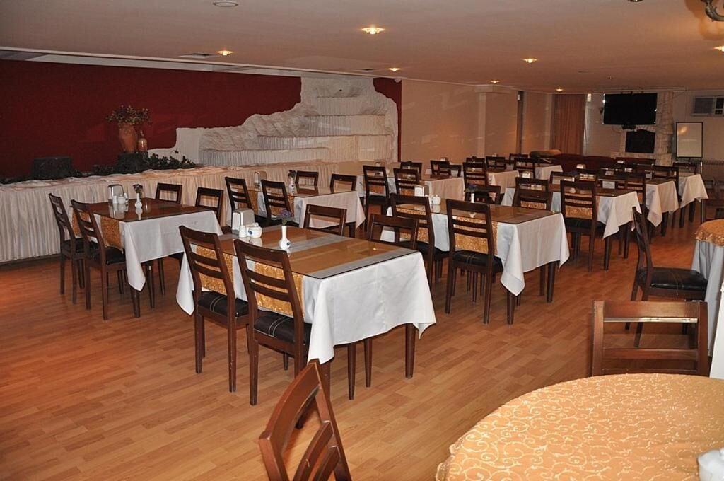 Esin Hotel