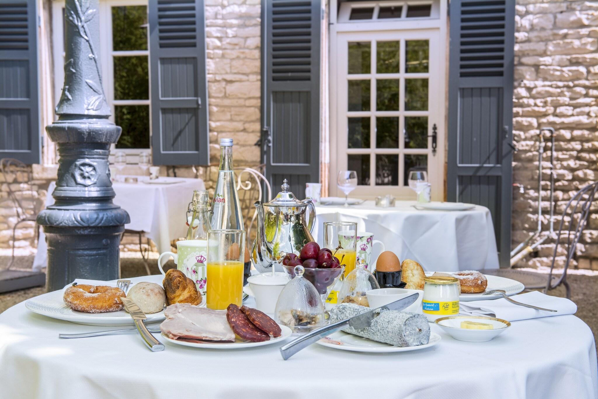 Le Relais de Montmartre by null