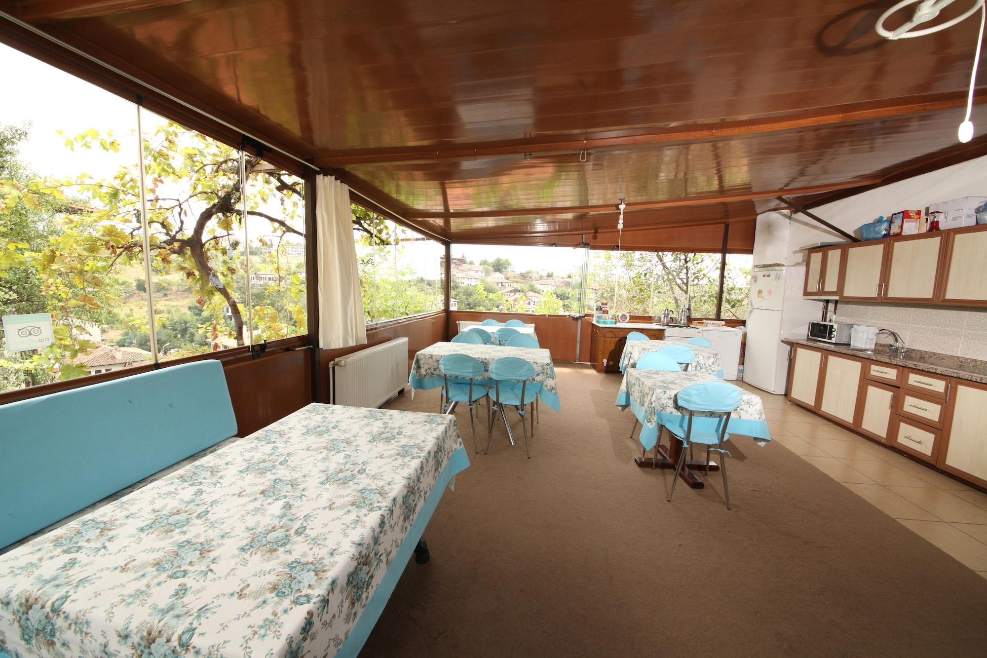 Efe Guest House