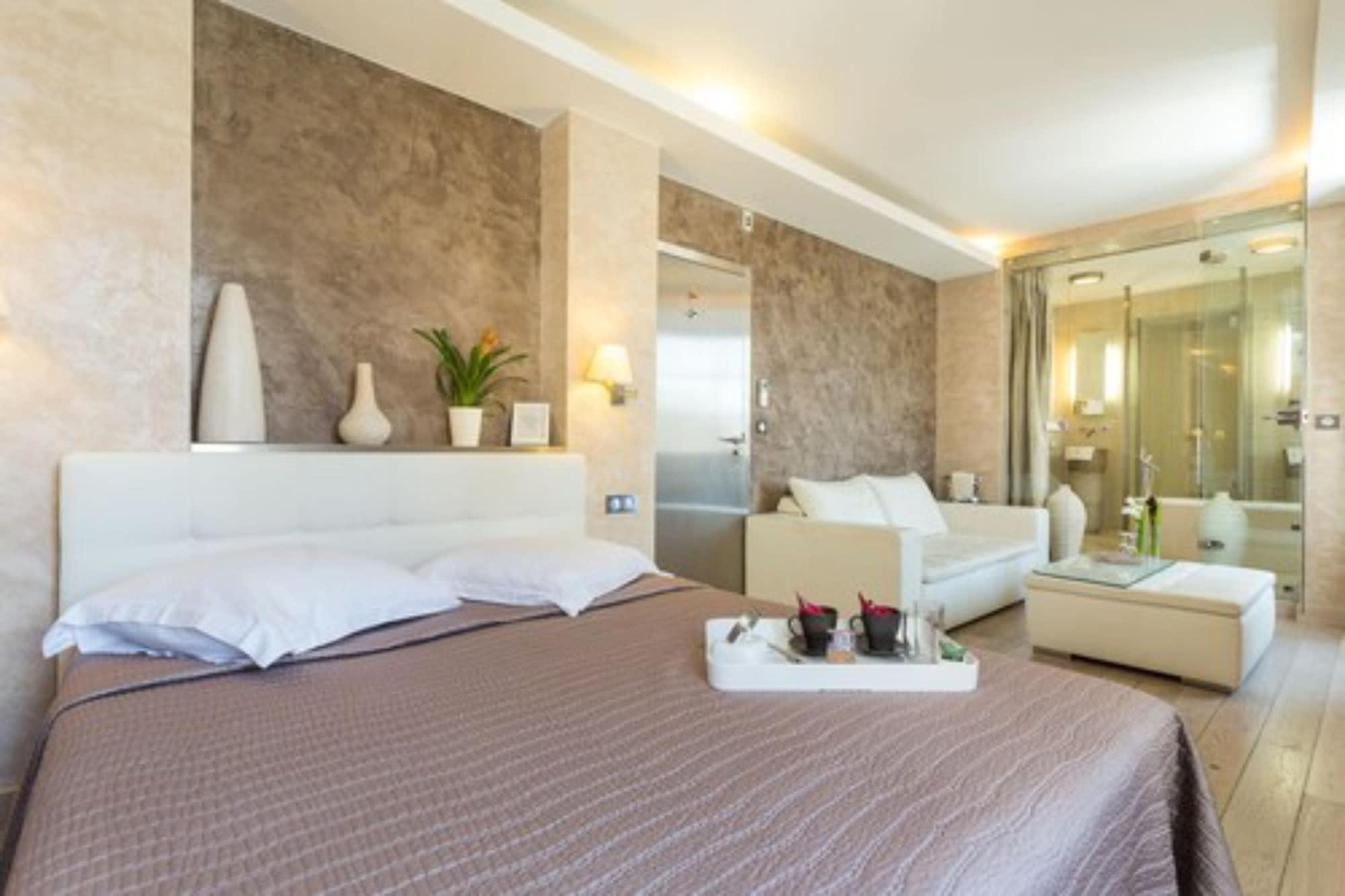 Le Dortoir Boutique Suites by null