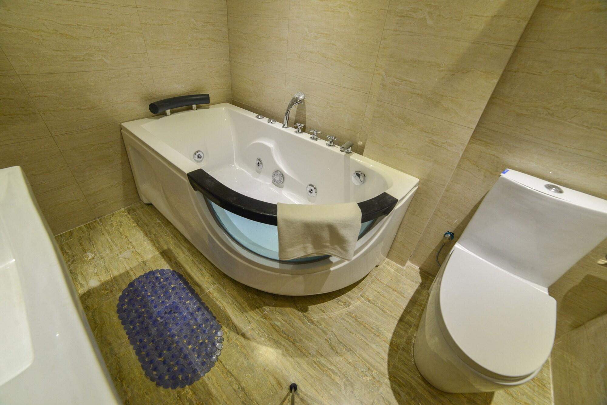 P Quattro Relax Hotel by null