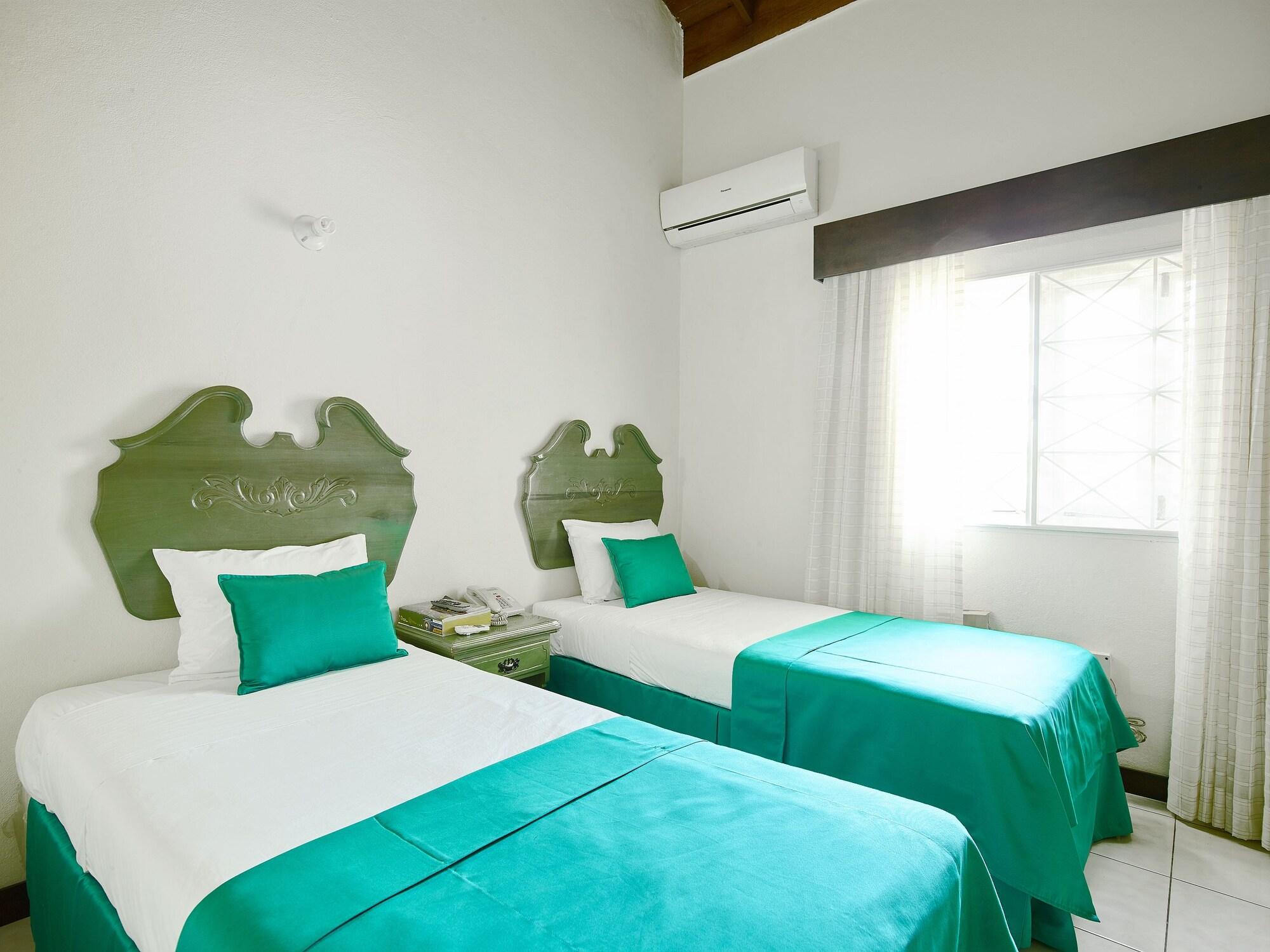 Shirley Retreat Hotel by null