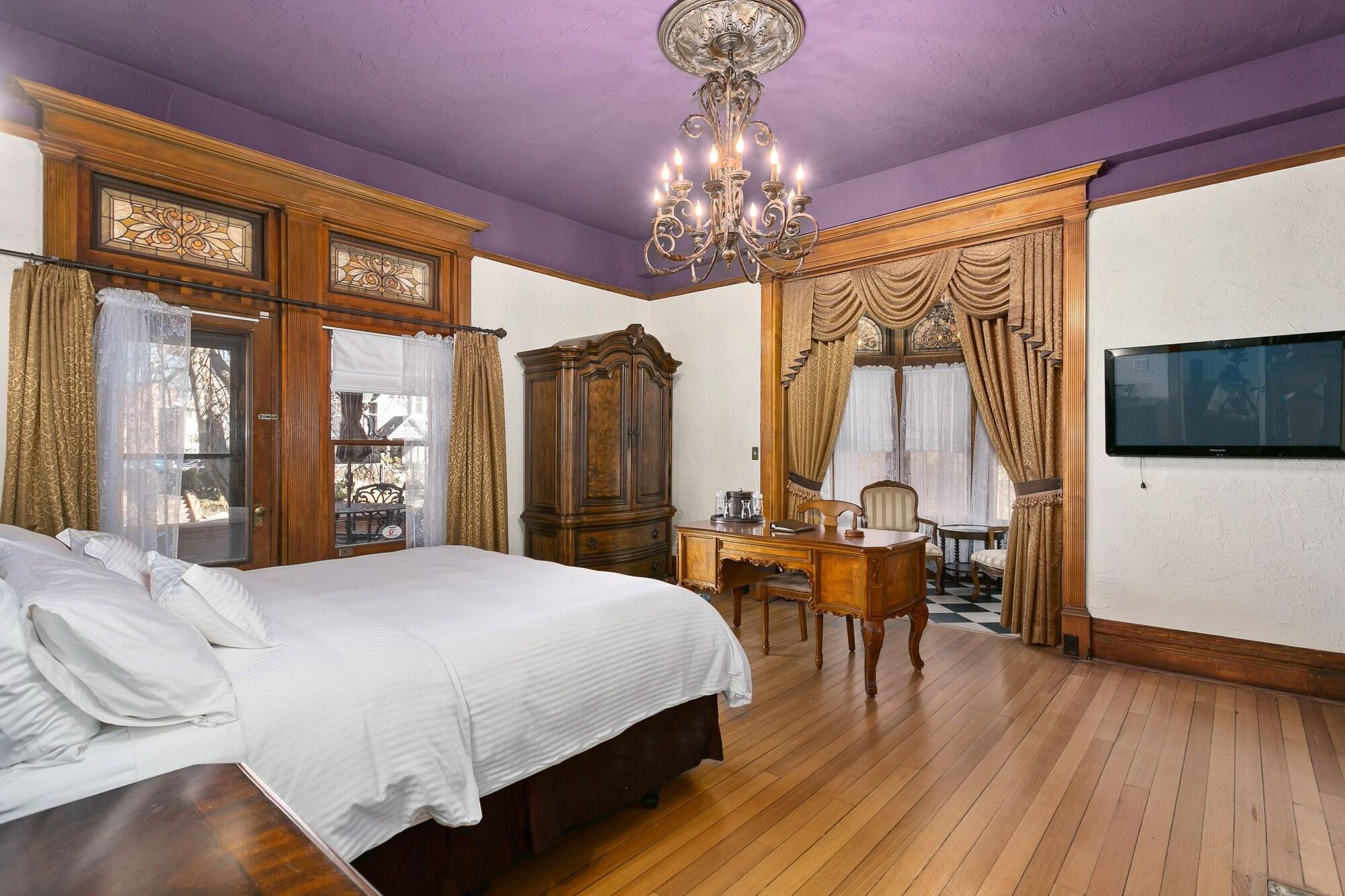 Patterson Inn by null