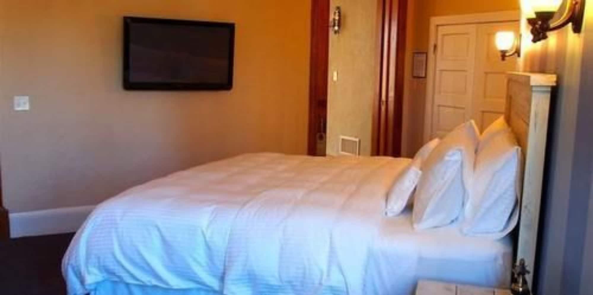 Patterson Inn by null