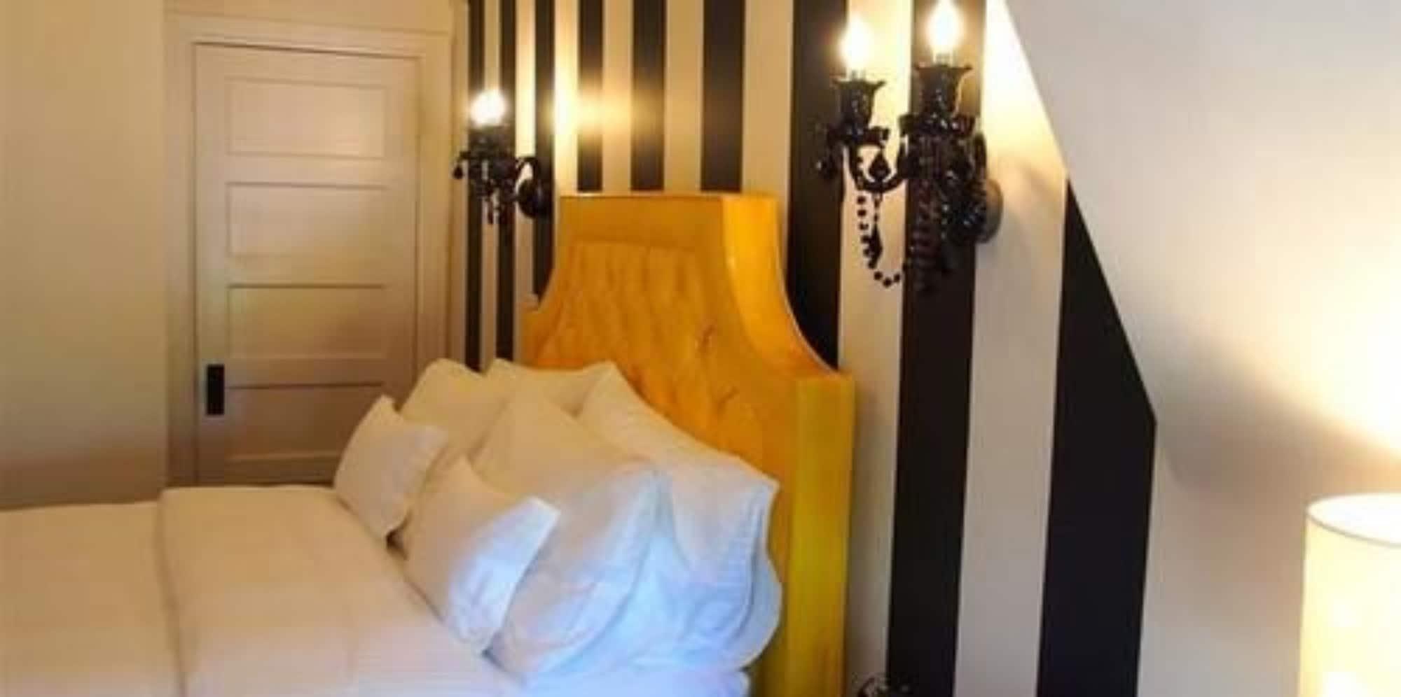 Patterson Inn by null