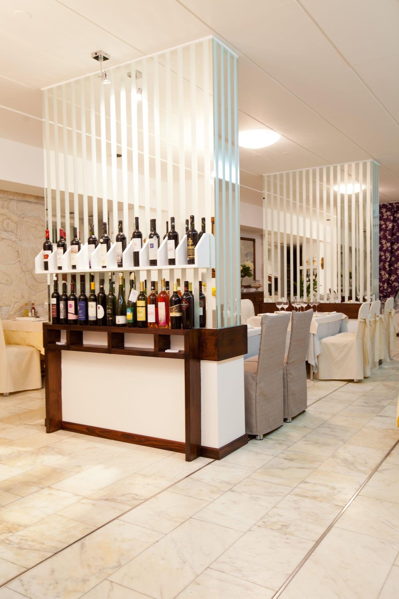 Boban Luxury Suites - фото