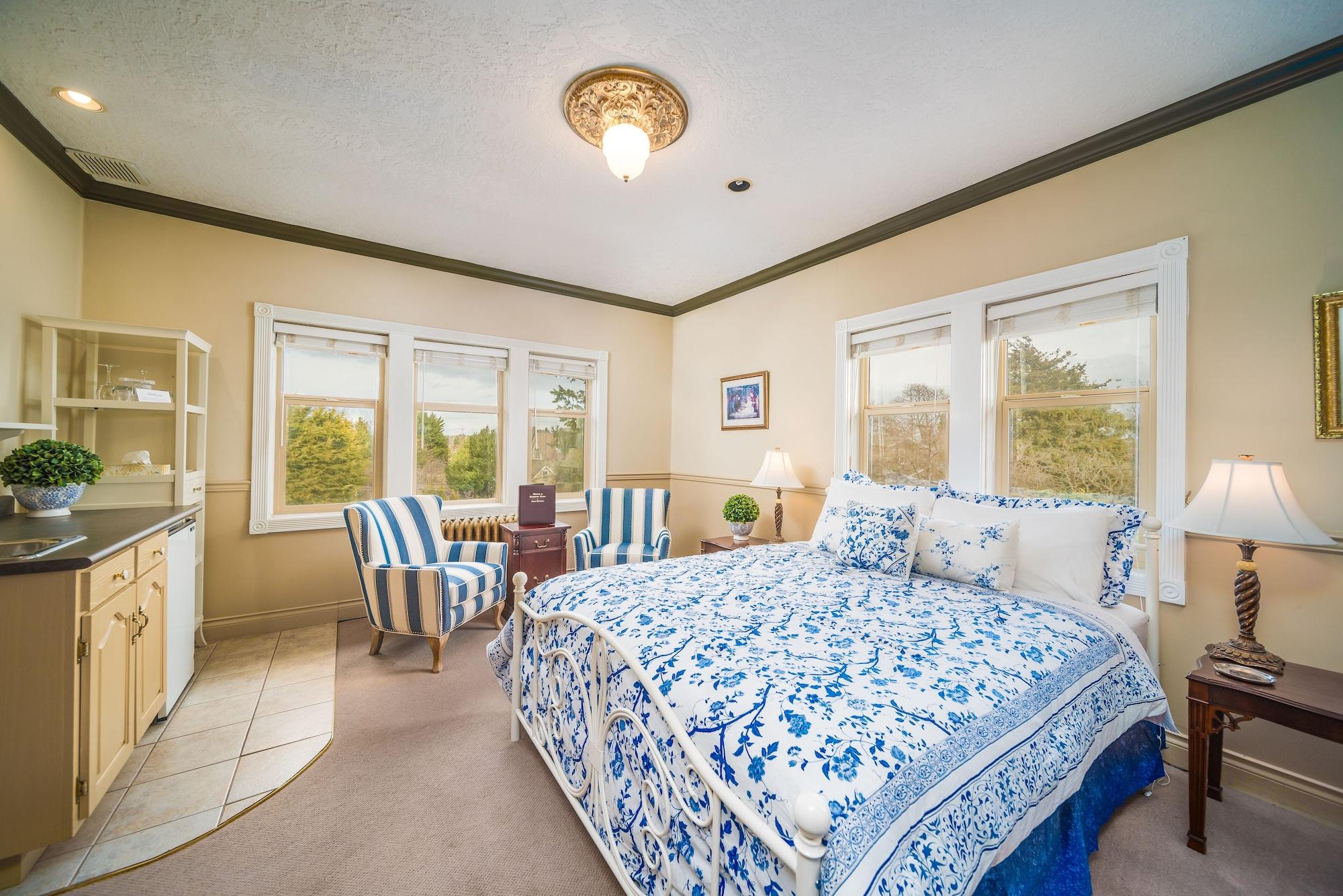 Dashwood Manor Seaside Bed & Breakfast