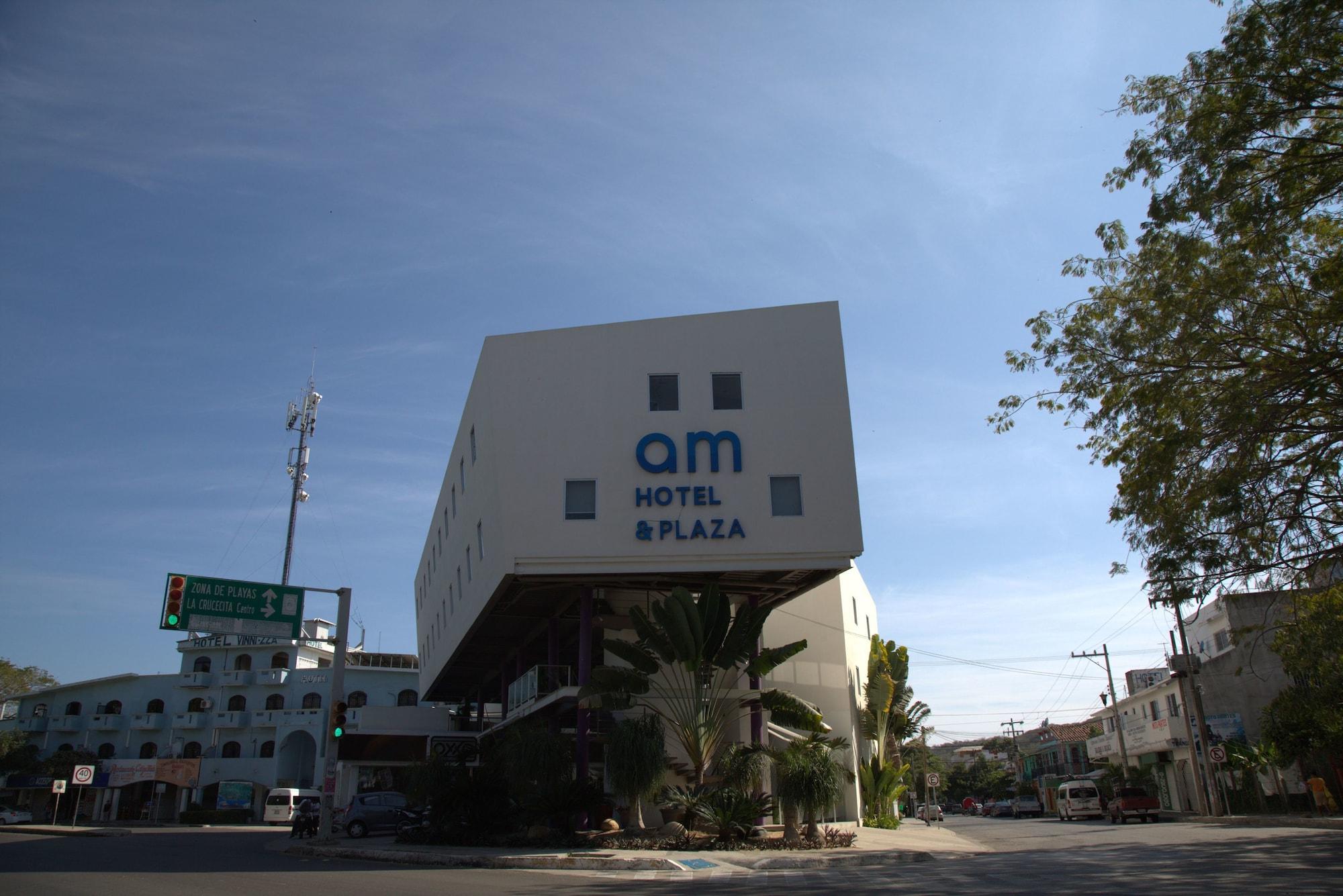 am HOTEL Y PLAZA by null