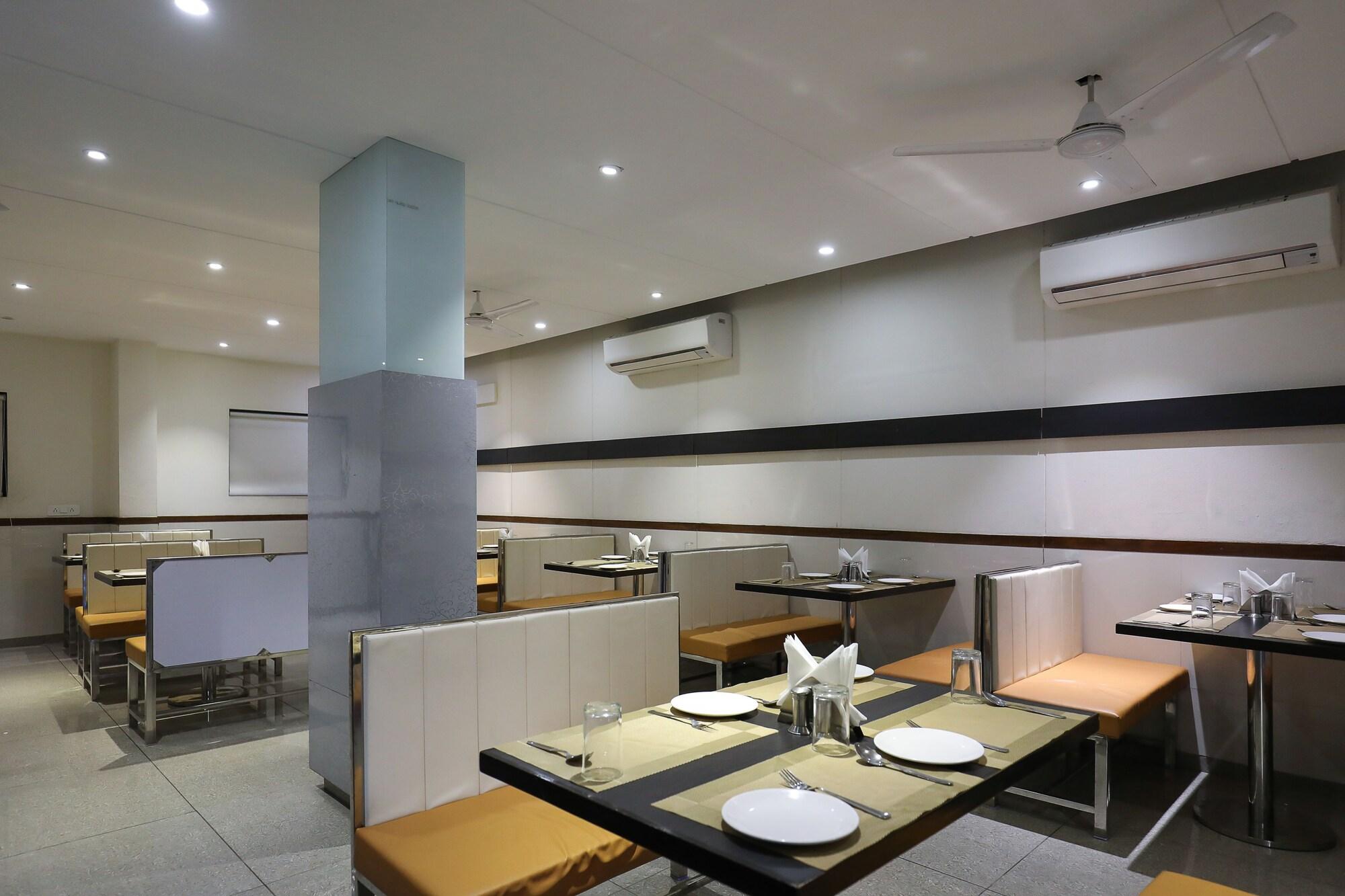 Hotel Ashray Inn Express