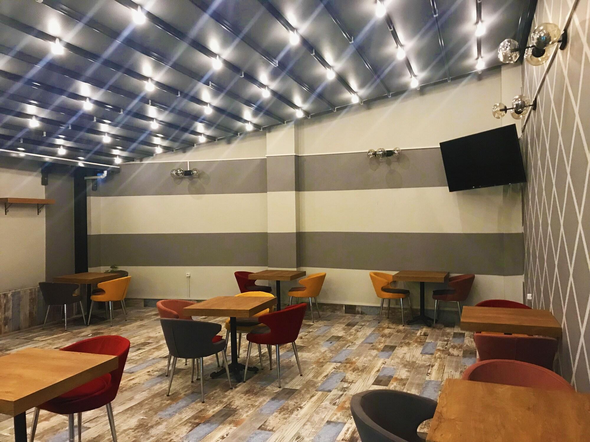 Rays Hotel
