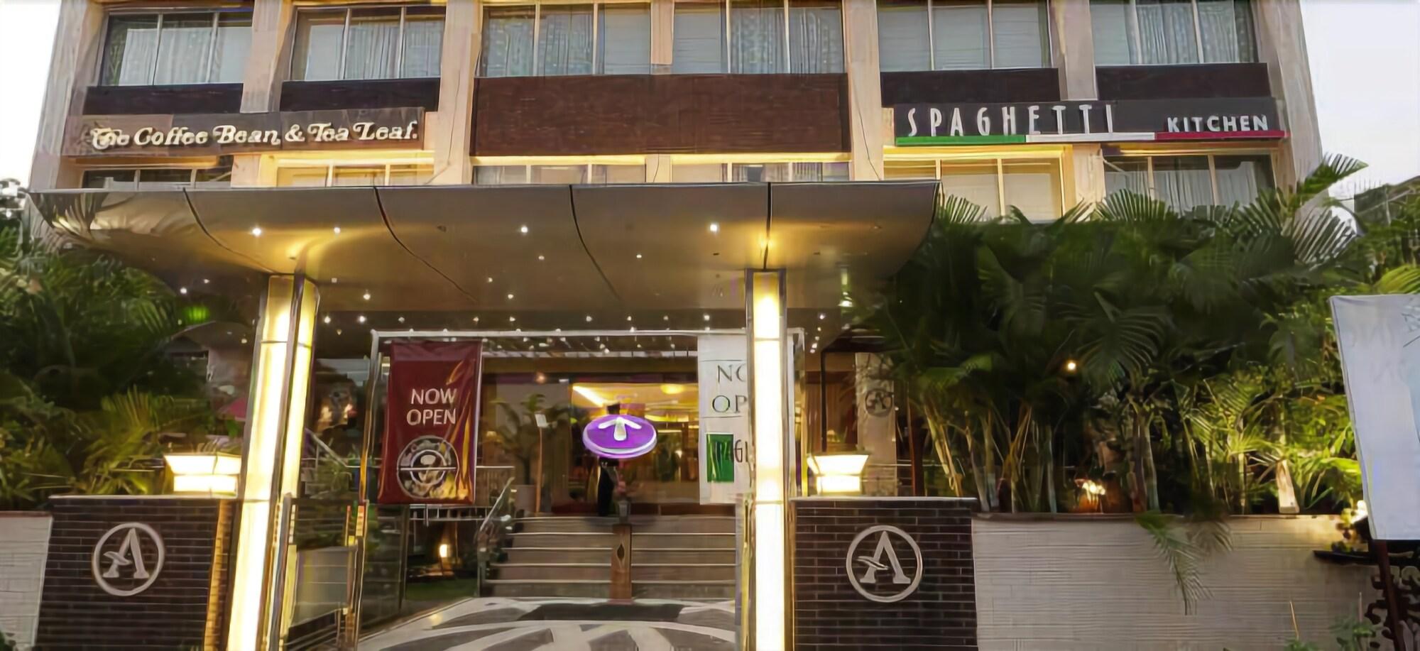 Aquamarine (Aroma Premium) Boutique Hotel by null