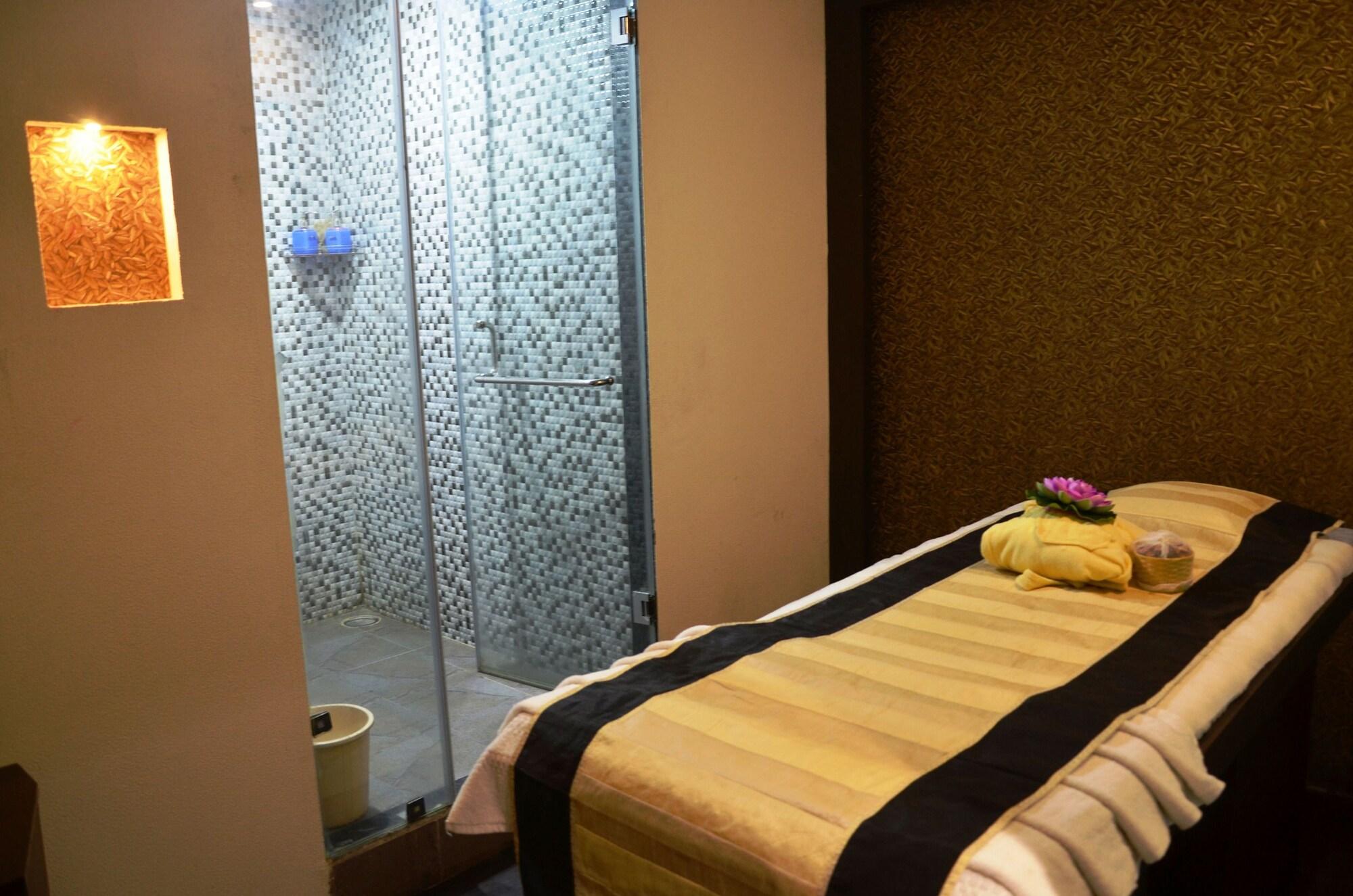 Aquamarine (Aroma Premium) Boutique Hotel by null