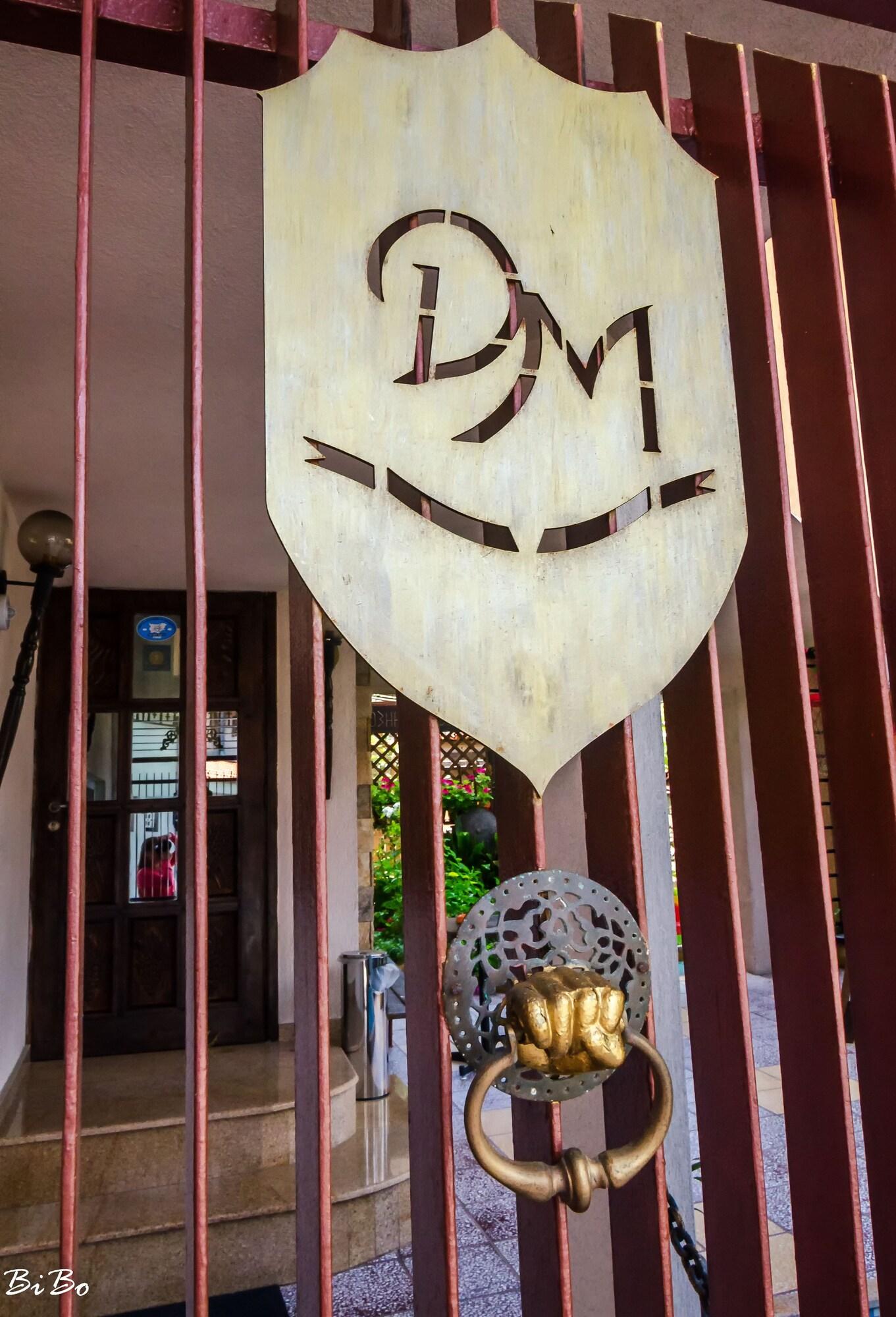 Dom Mladenovi Bed And Breakfast - photo