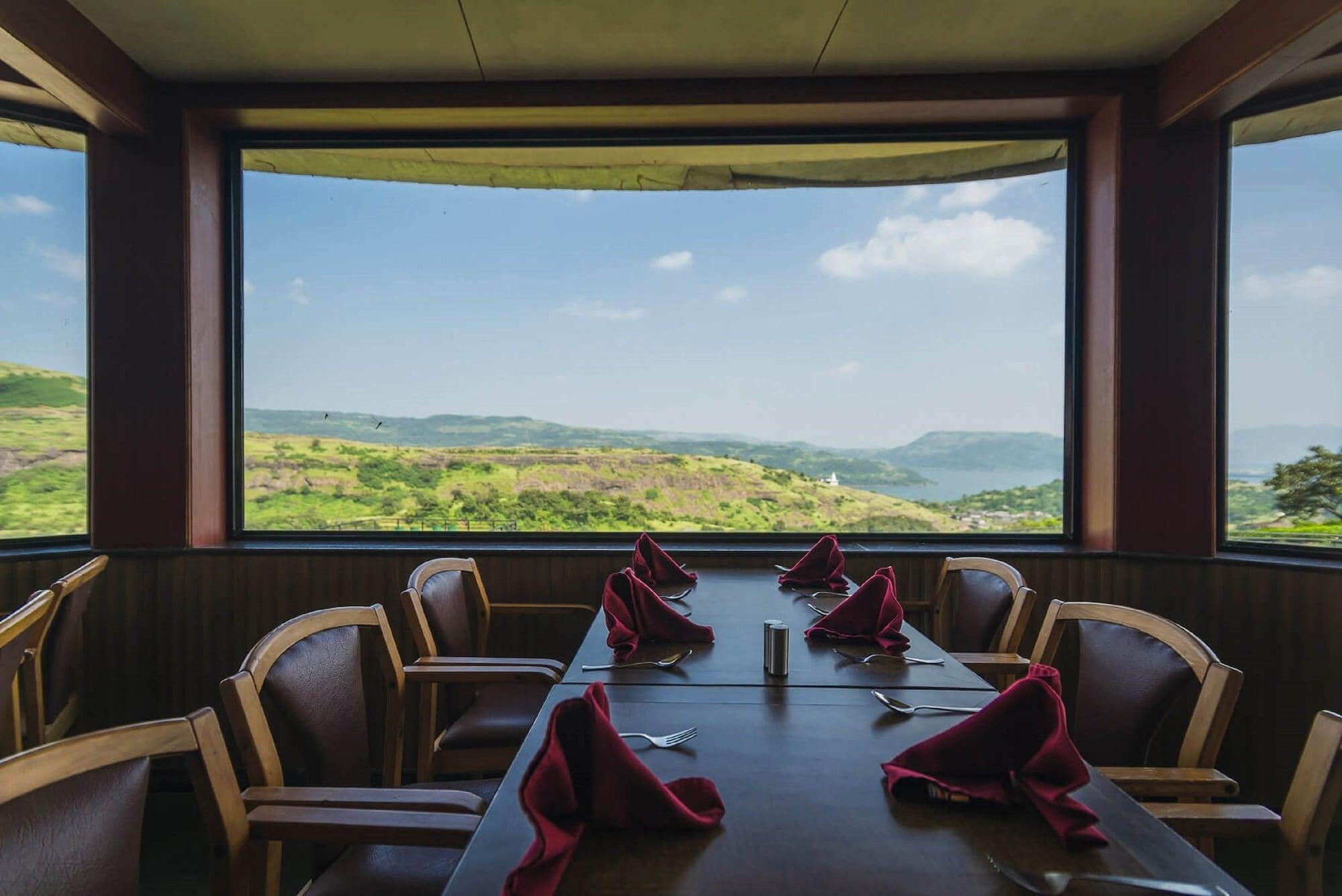 The Upper Deck Resort