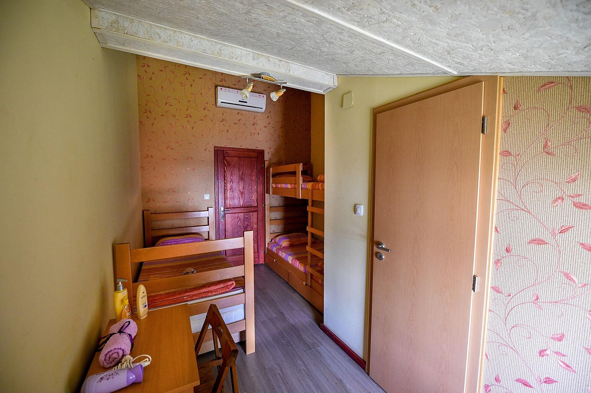 San Art Floating Hostel by null