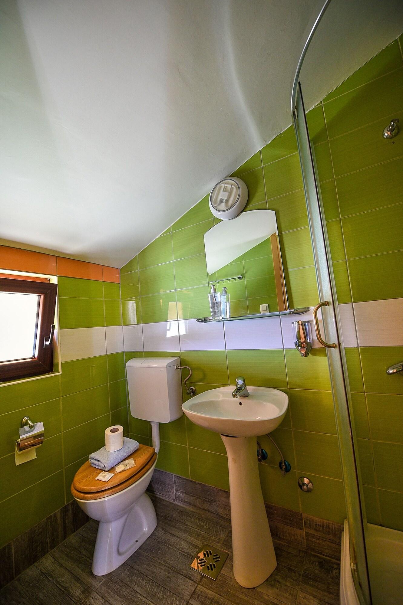 San Art Floating Hostel by null