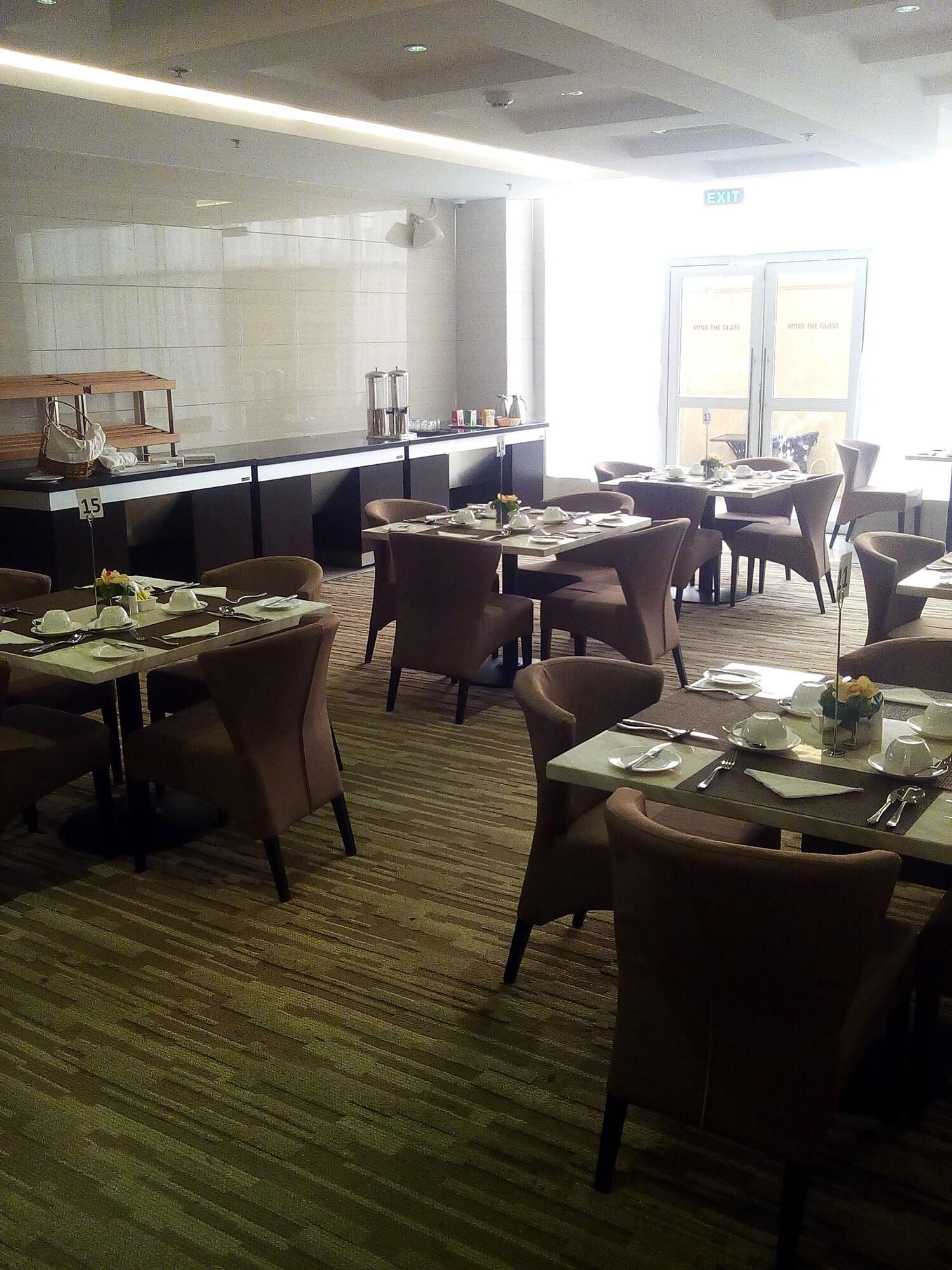 Pearlwort Hotel And Suites