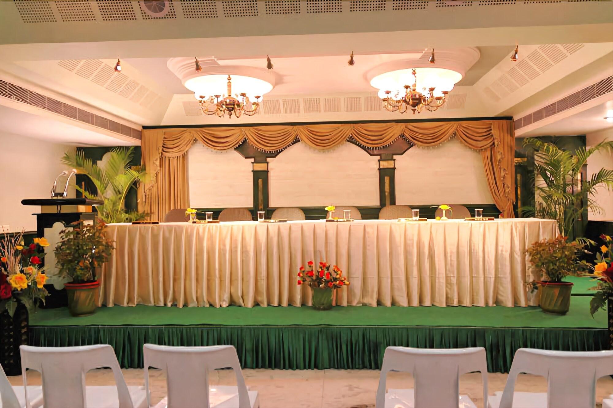Hotel Gnanam by null
