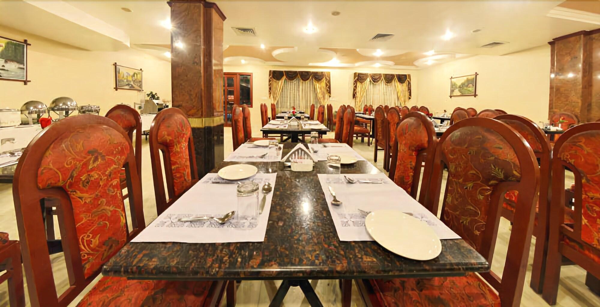 Hotel Gnanam by null
