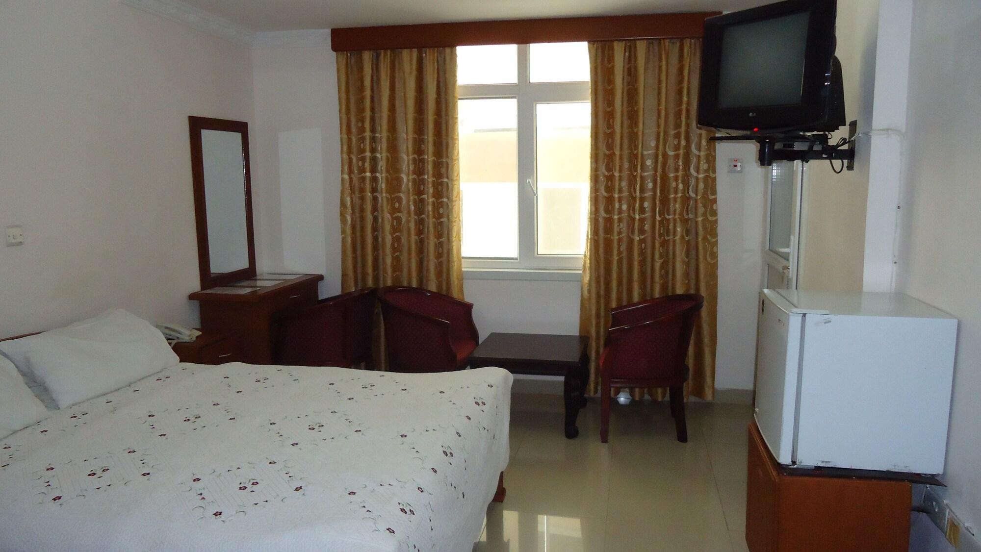 Rainbow Hotel by null