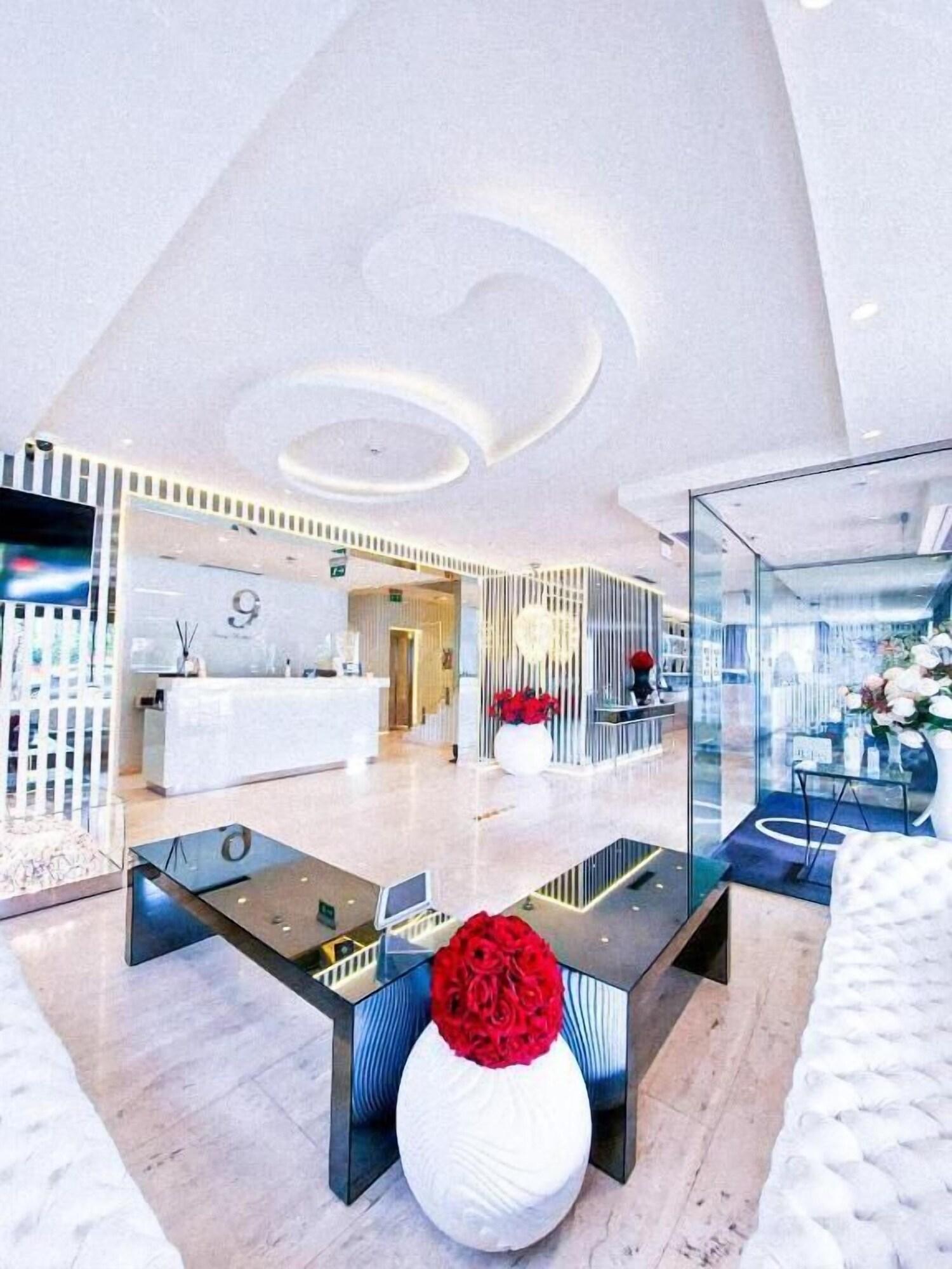 Hotel 9 by null