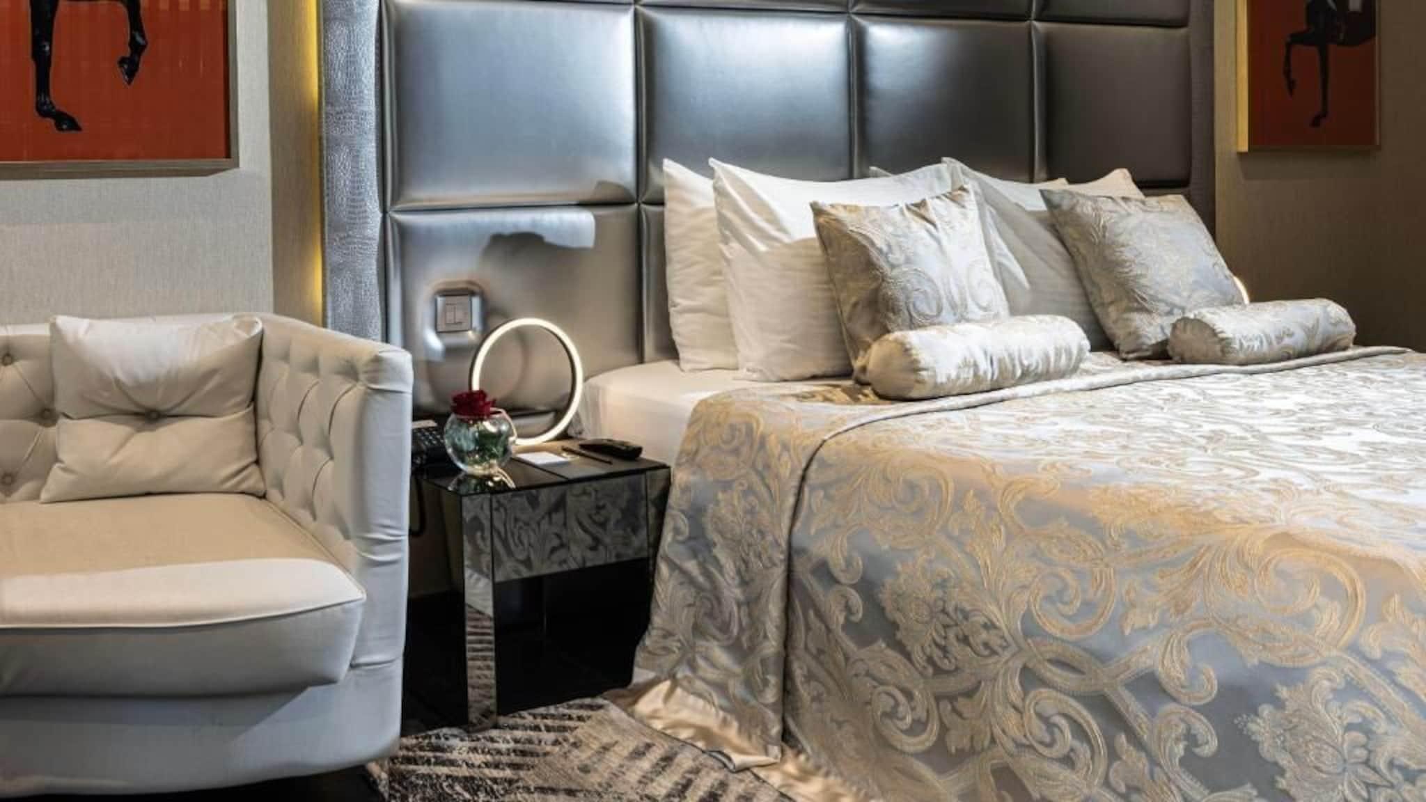 Hotel 9 by null