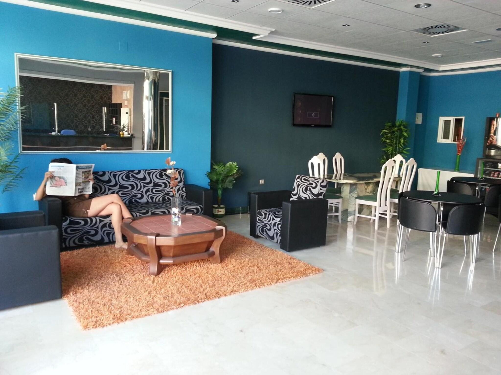 Hotel Almoradi - attēls