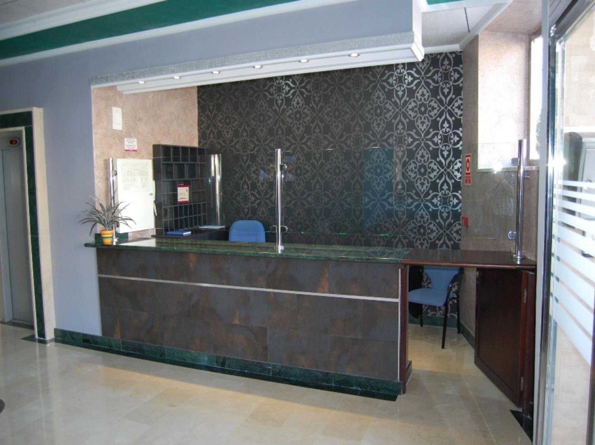 Hotel Almoradi - attēls