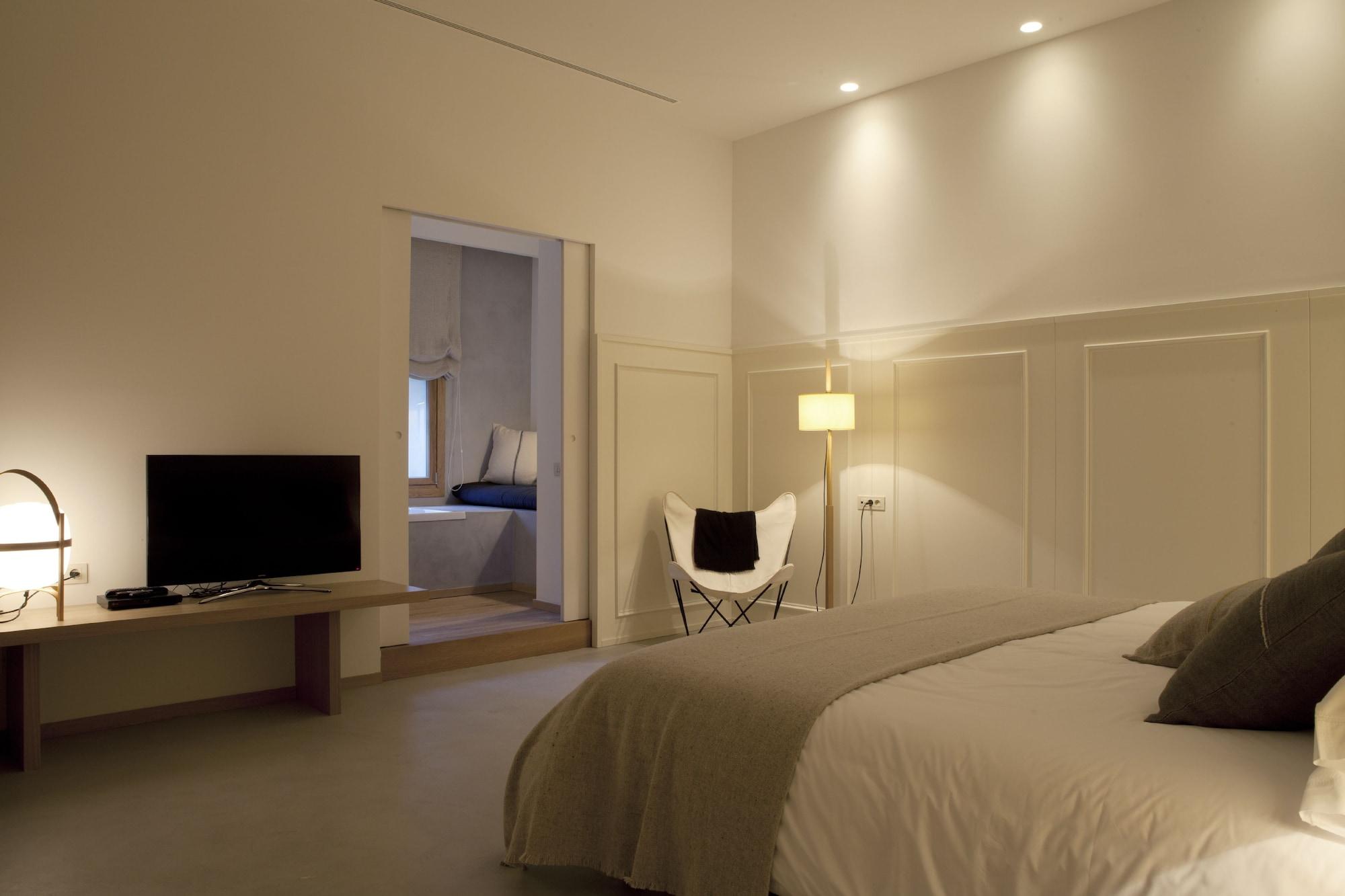 Margot House by null