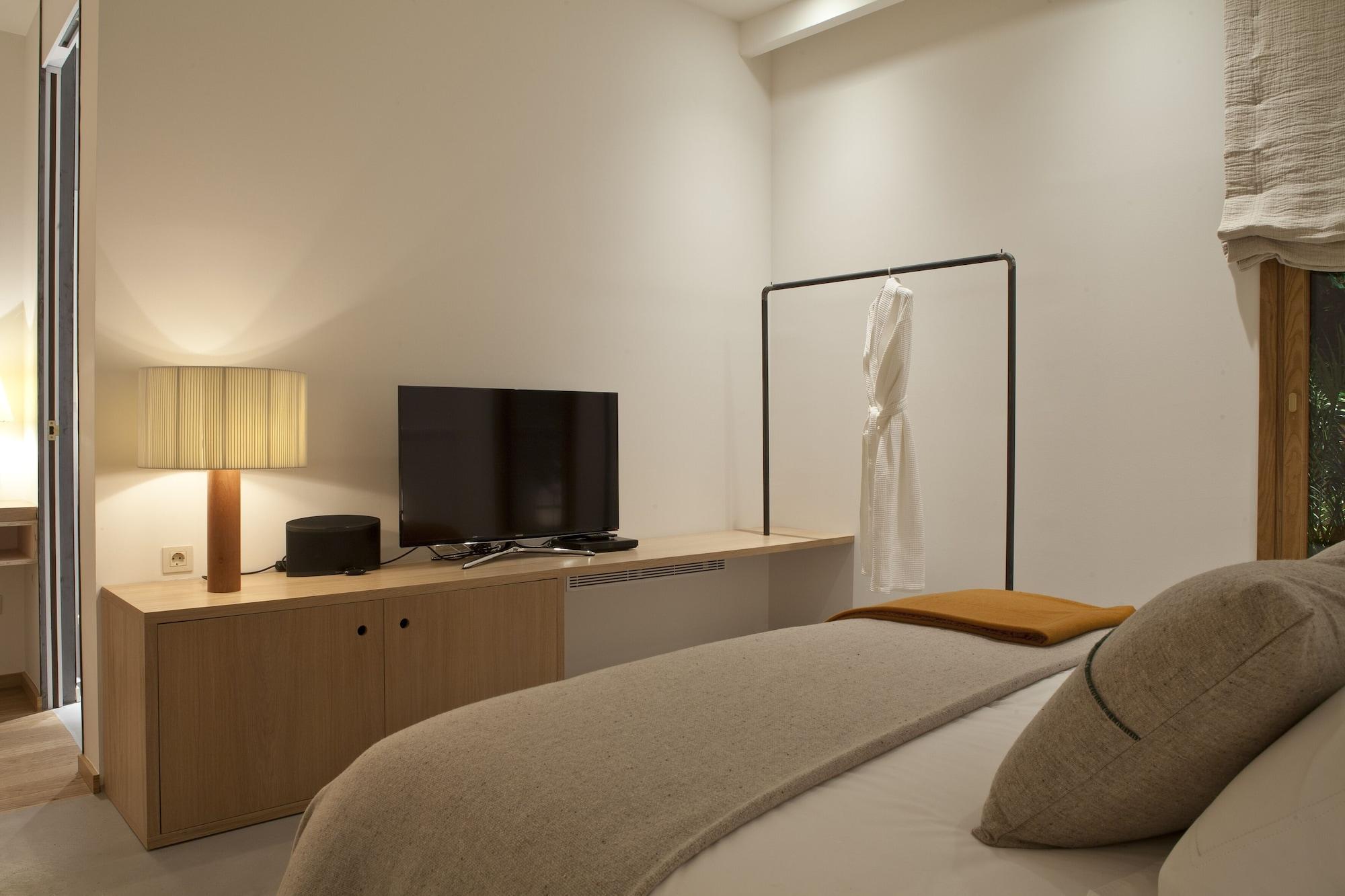 Margot House by null