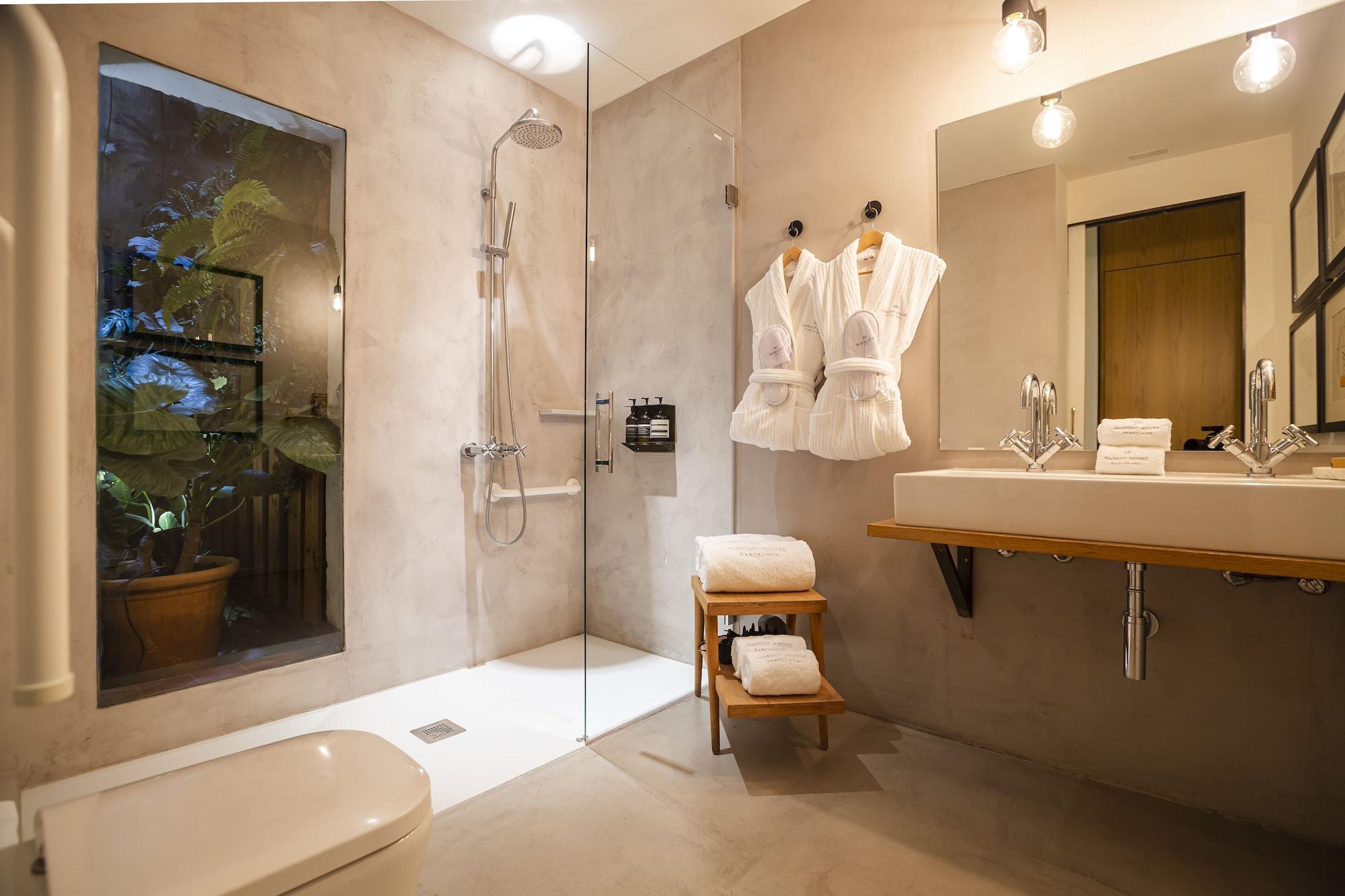 Margot House by null