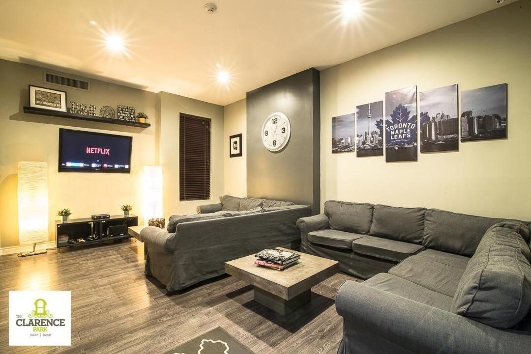 The Clarence Park by null