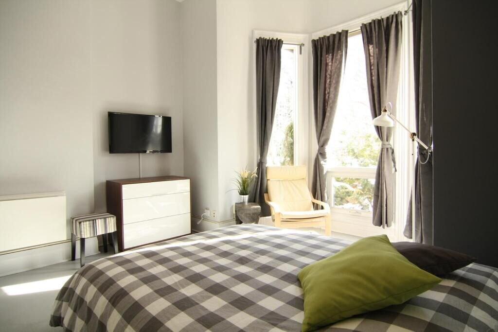 The Clarence Park by null