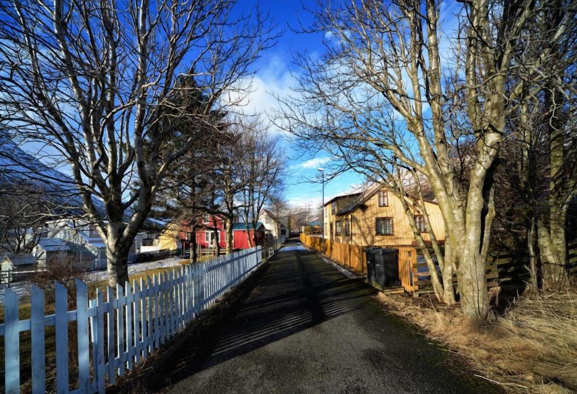 Eskifjörður hótel by null