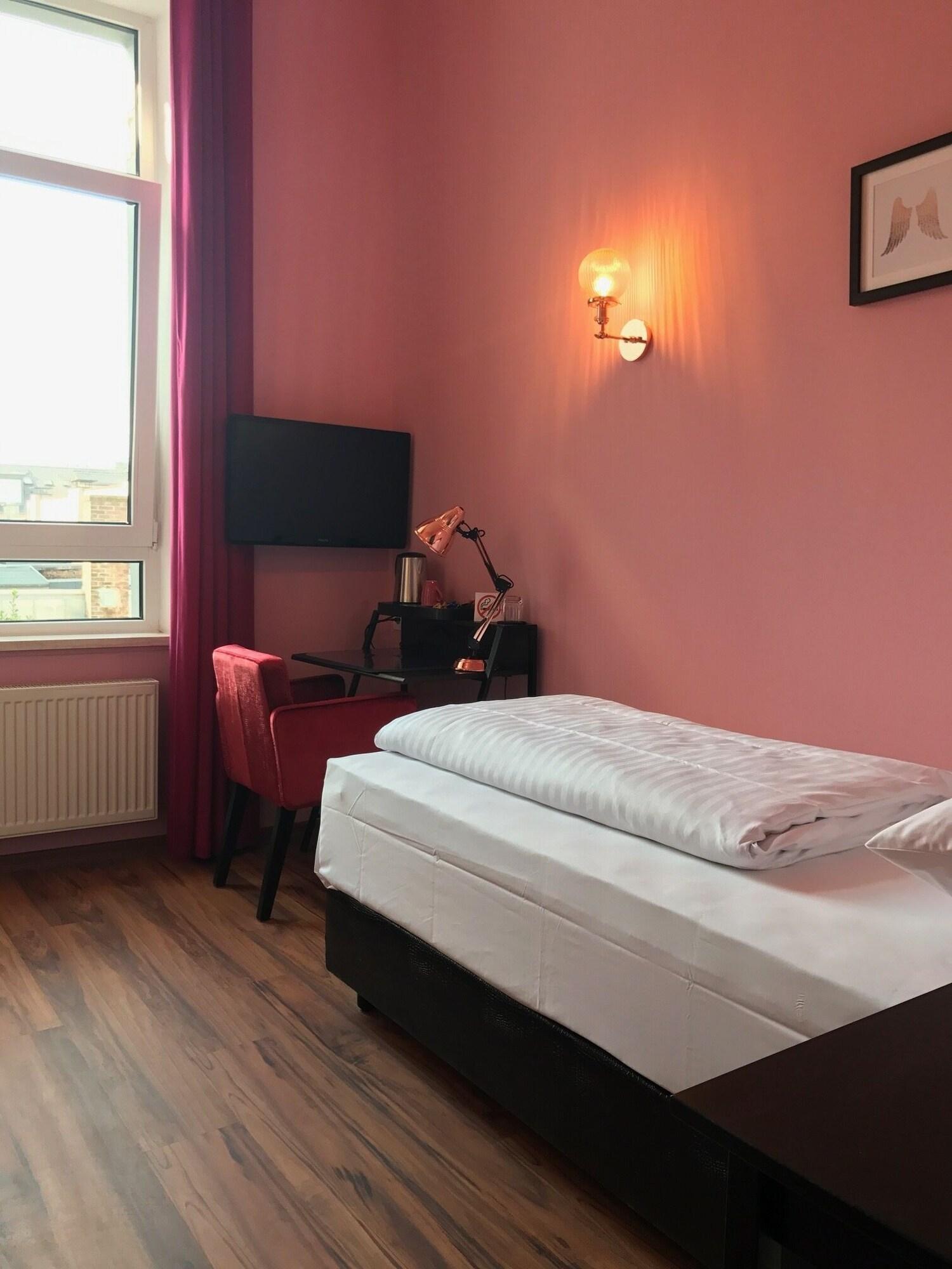 Hotel Mystique