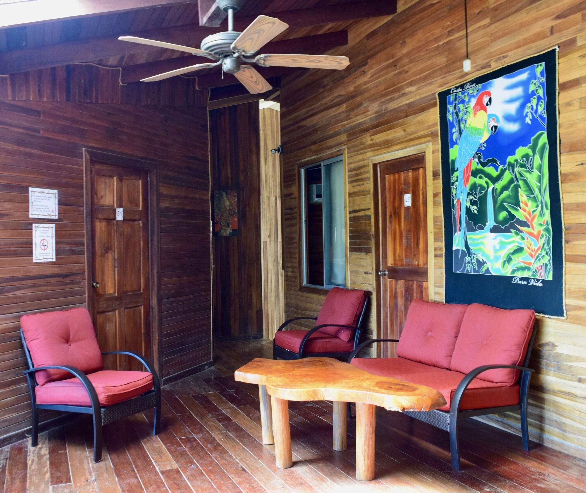 Hotel Aurora by null