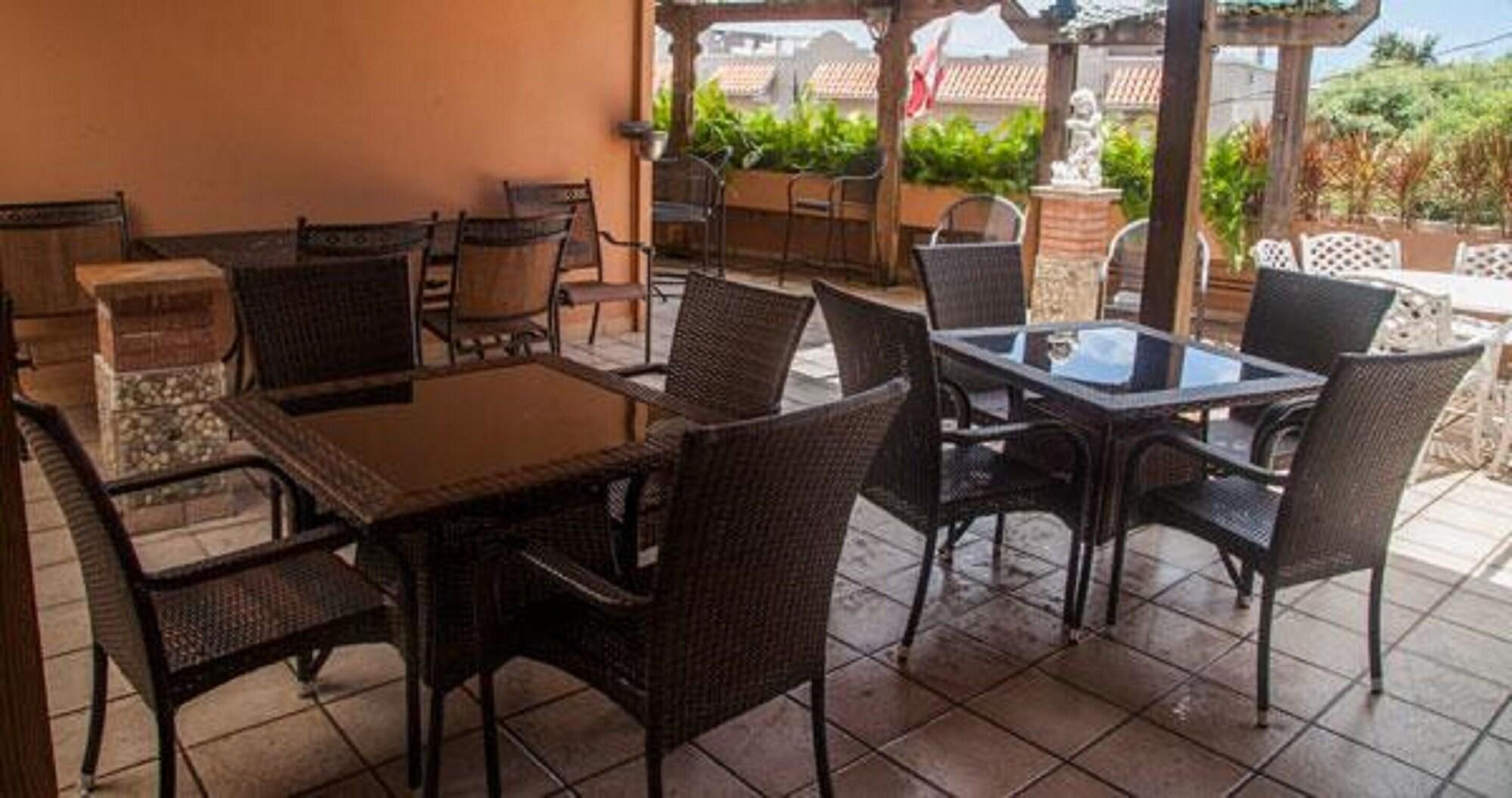 San Jorge Hotel & Hostel