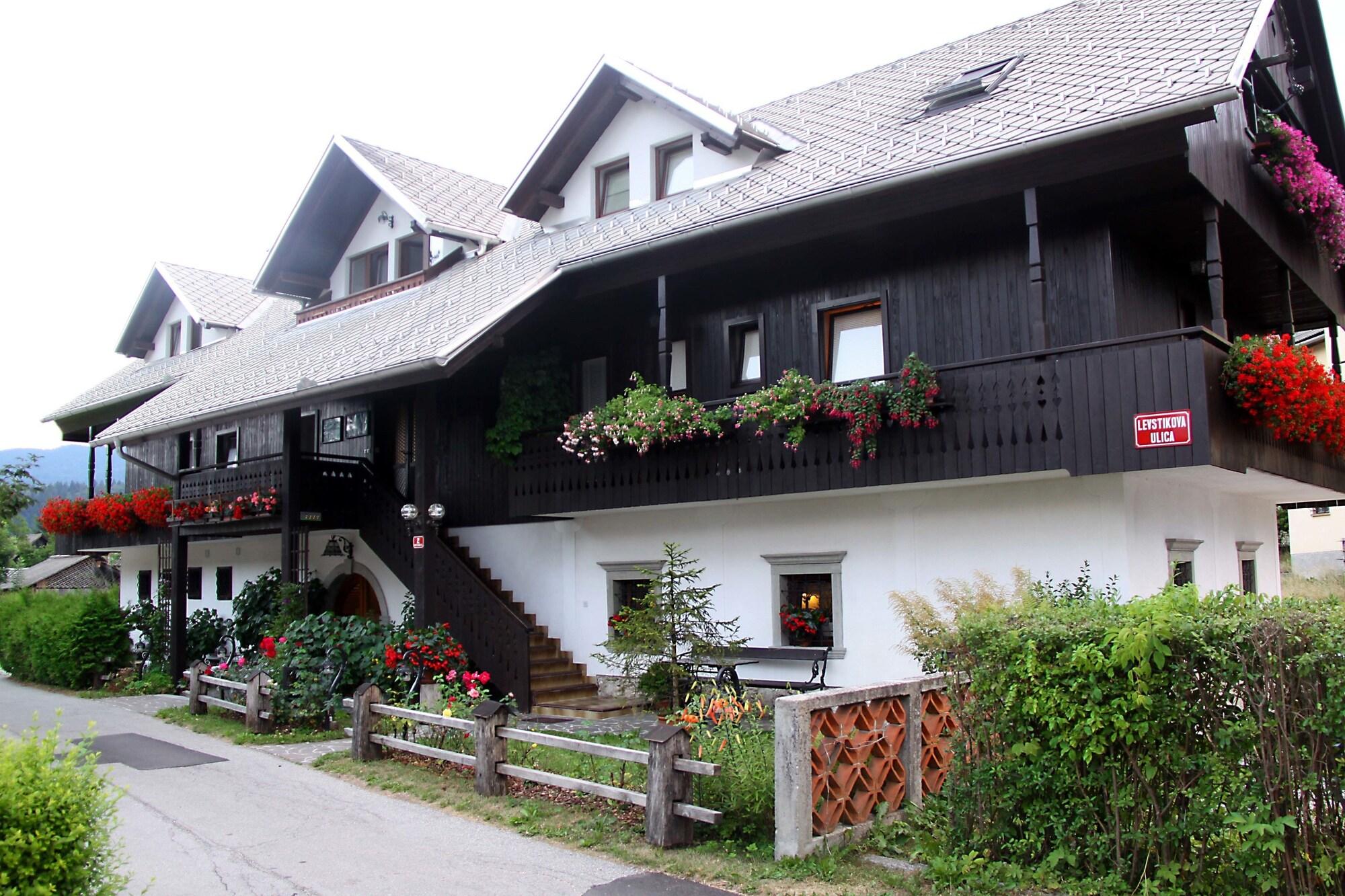 Photo of House Klasika