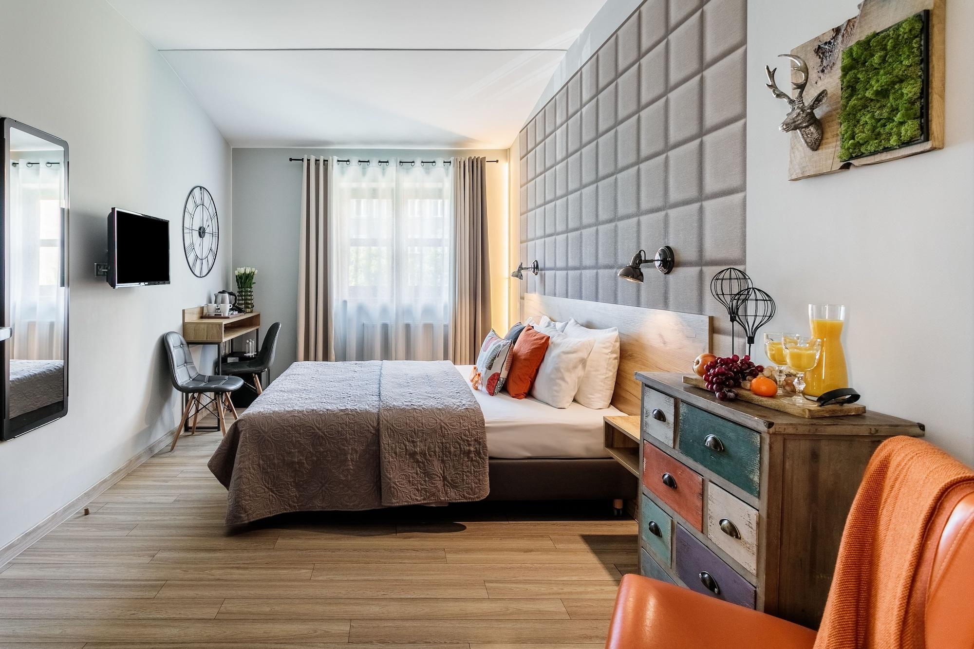 Art & Garden Residence by null