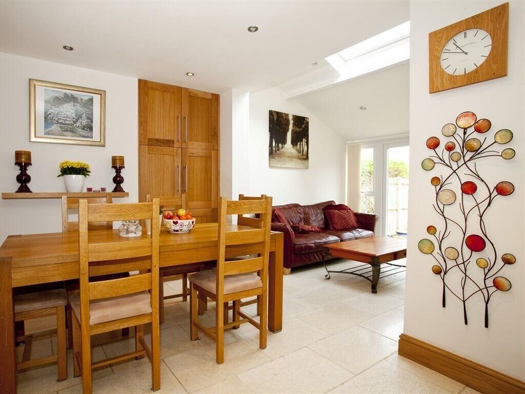 Rosa's B & B by null