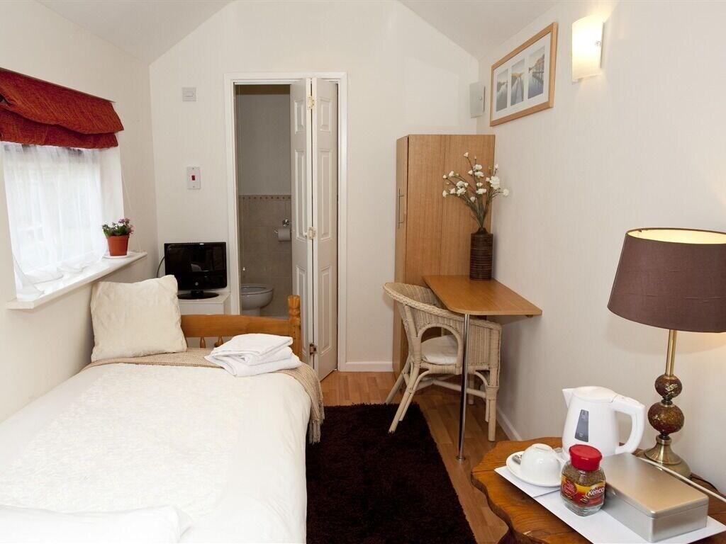 Rosa's B & B by null