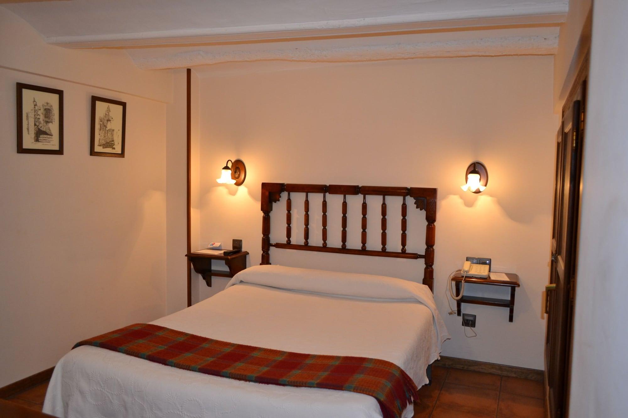Hostal Santa Águeda by null