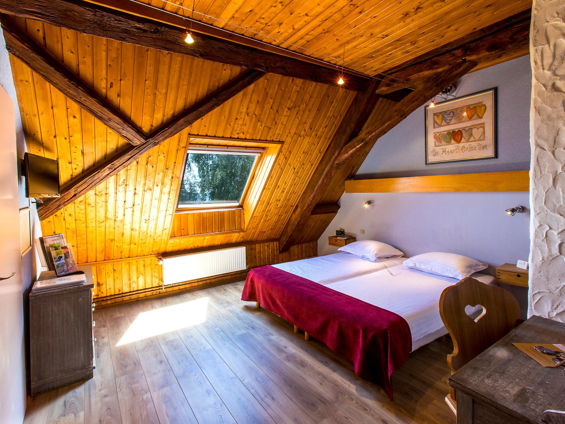 Logis Hôtel Le Bouton D'Or