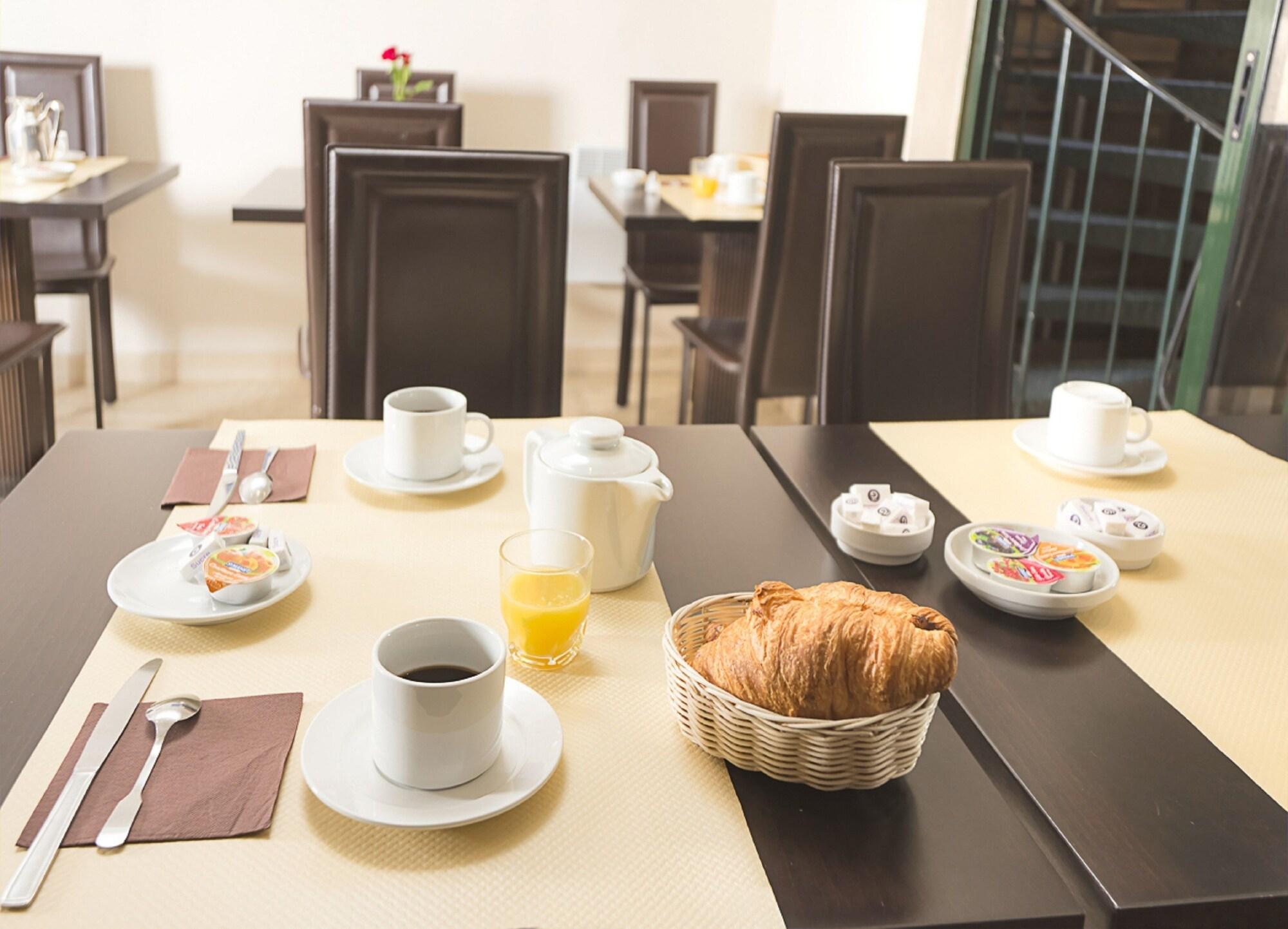 Hôtel Pierre Nicole by null