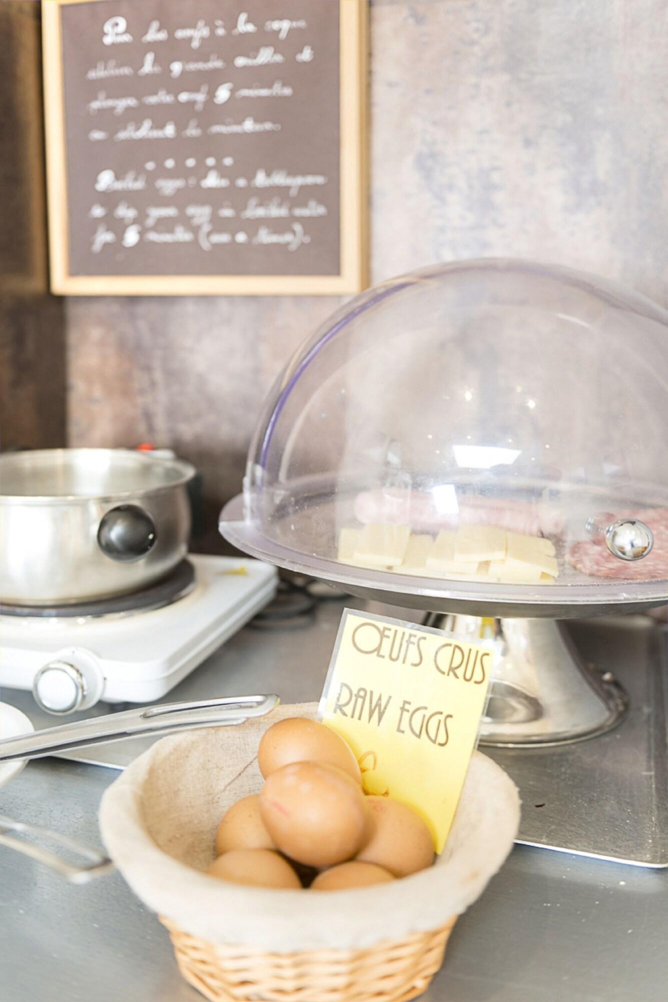 Hôtel Pierre Nicole by null