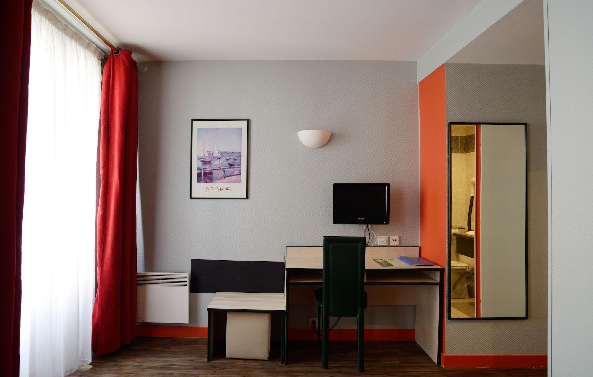 Hôtel Pierre Nicole by null