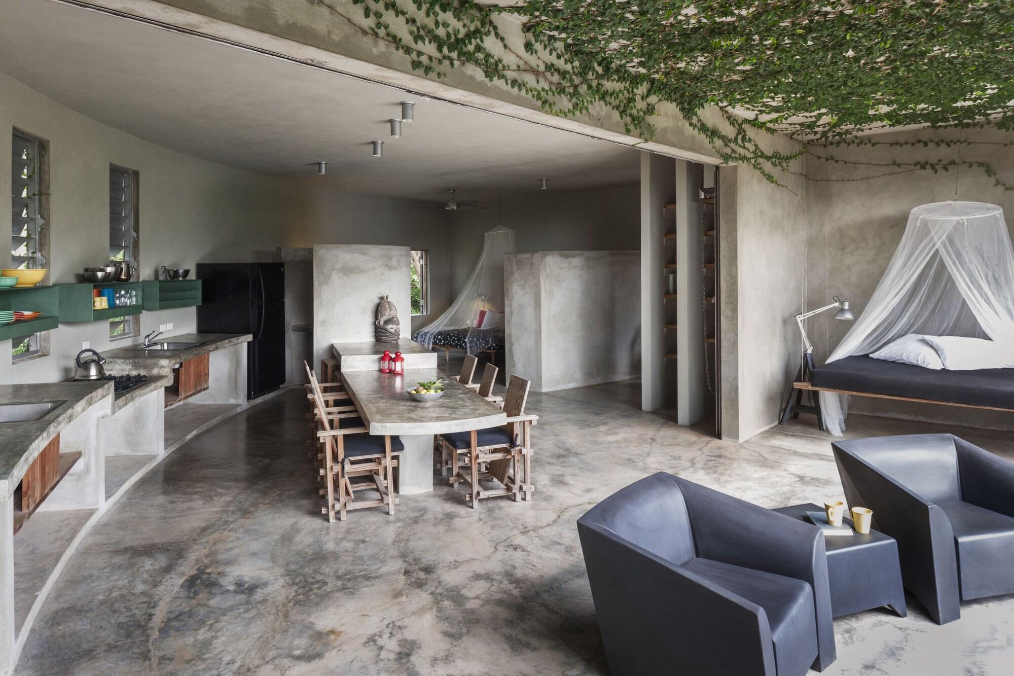 Hix Island House